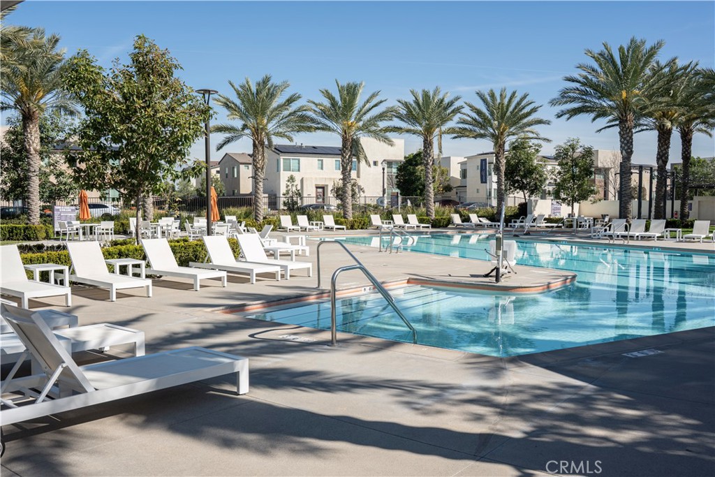 3520 E Peckham Paseo 1