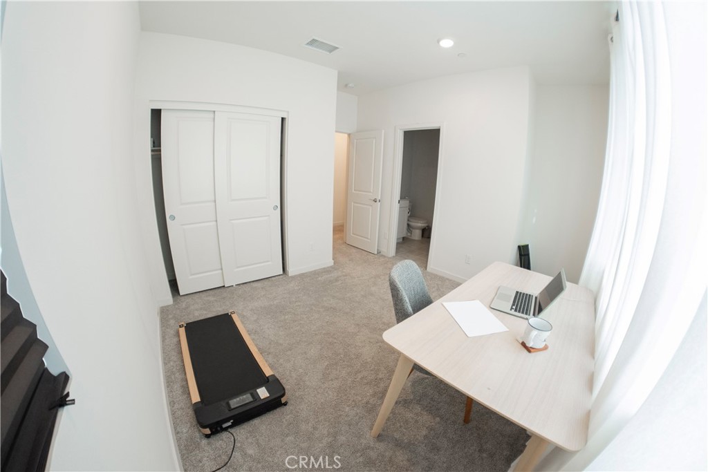 3520 E Peckham Paseo 1