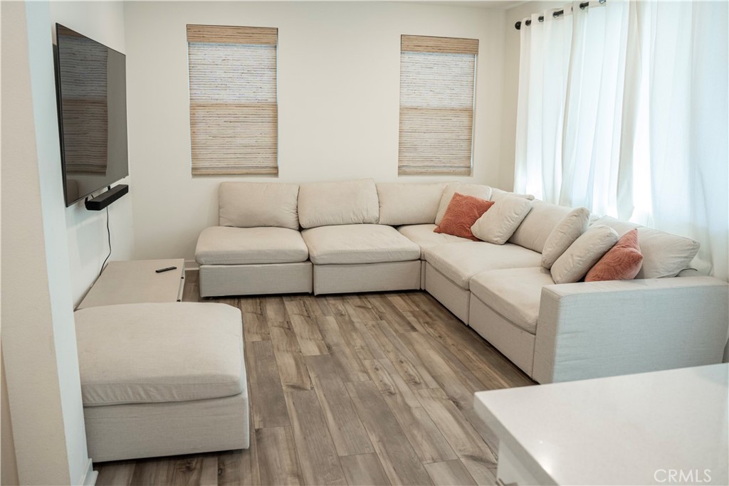 3520 E Peckham Paseo 1