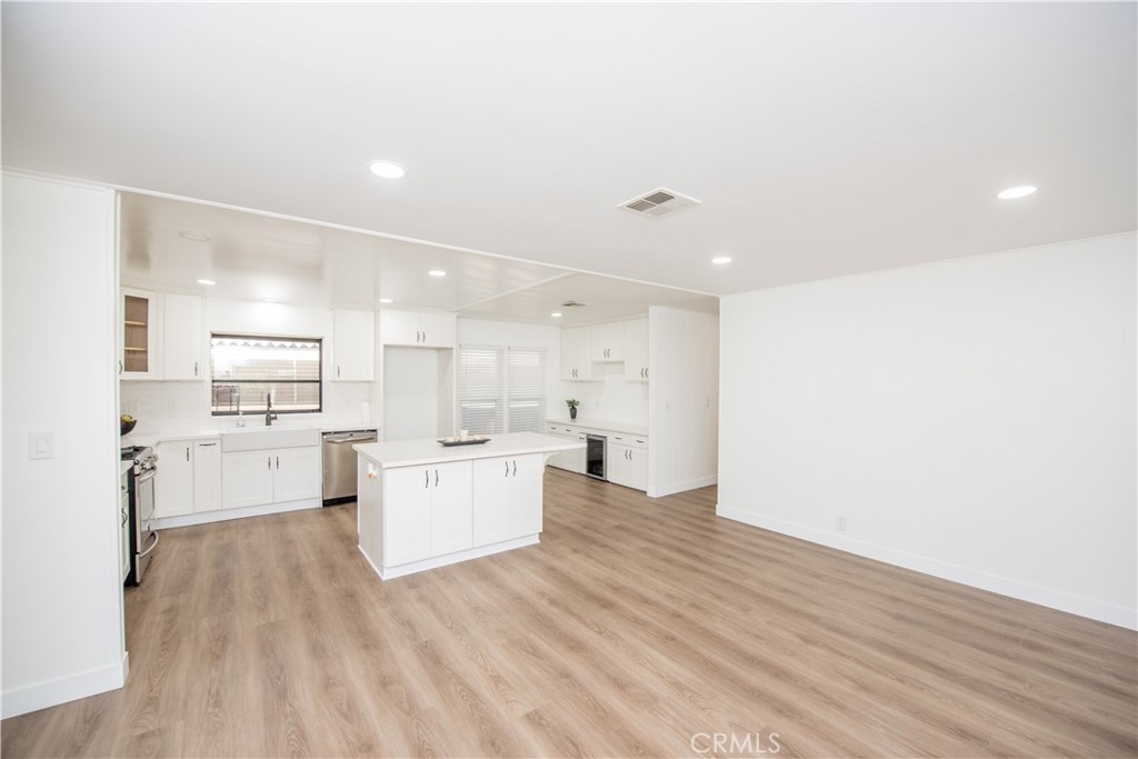 14036 Lake View Drive 143