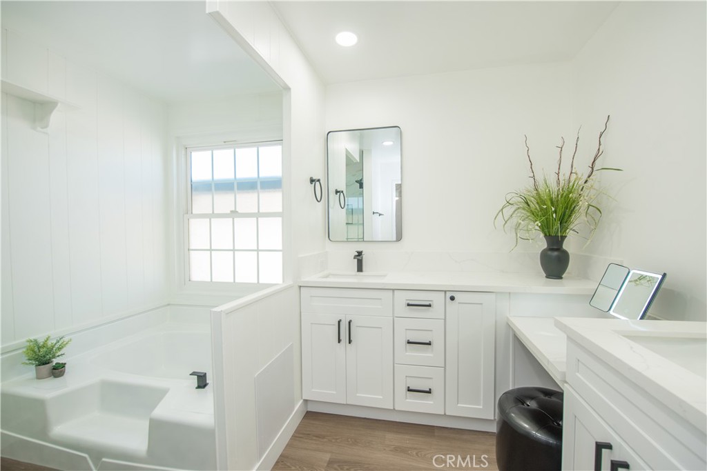 14036 Lake View Drive 143