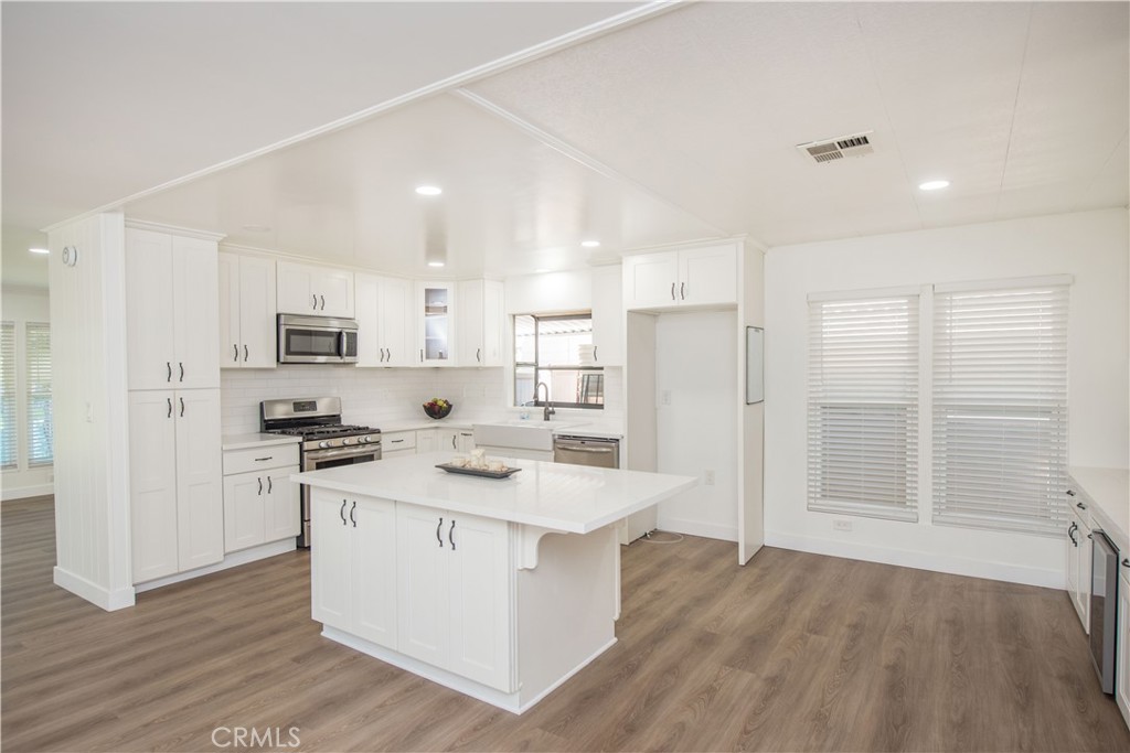 14036 Lake View Drive 143