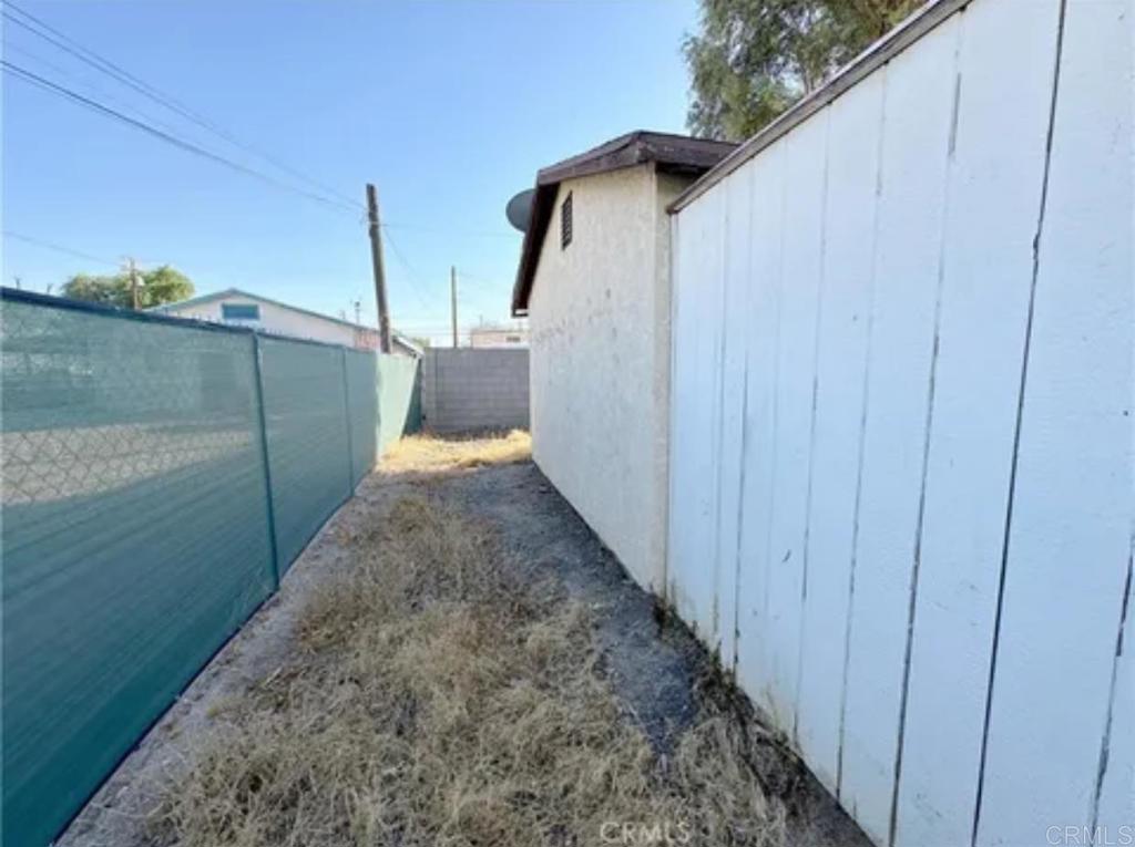517 Palm Way