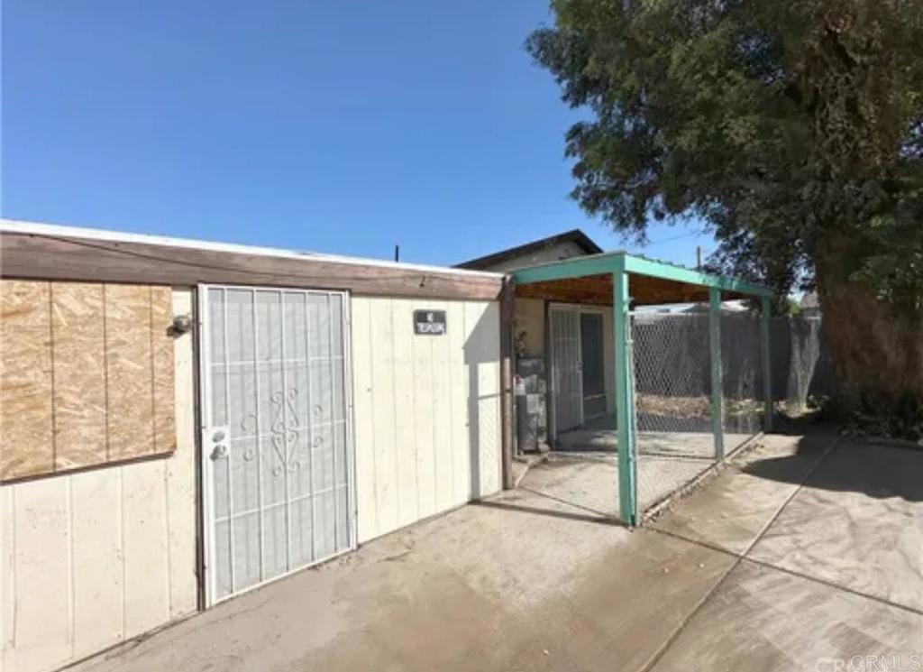 517 Palm Way