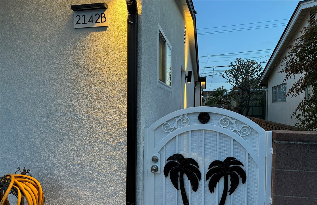 2142 W Hiawatha Ave B