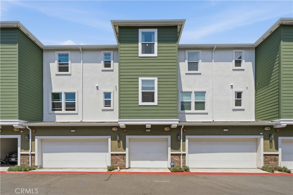 1756 Cayton