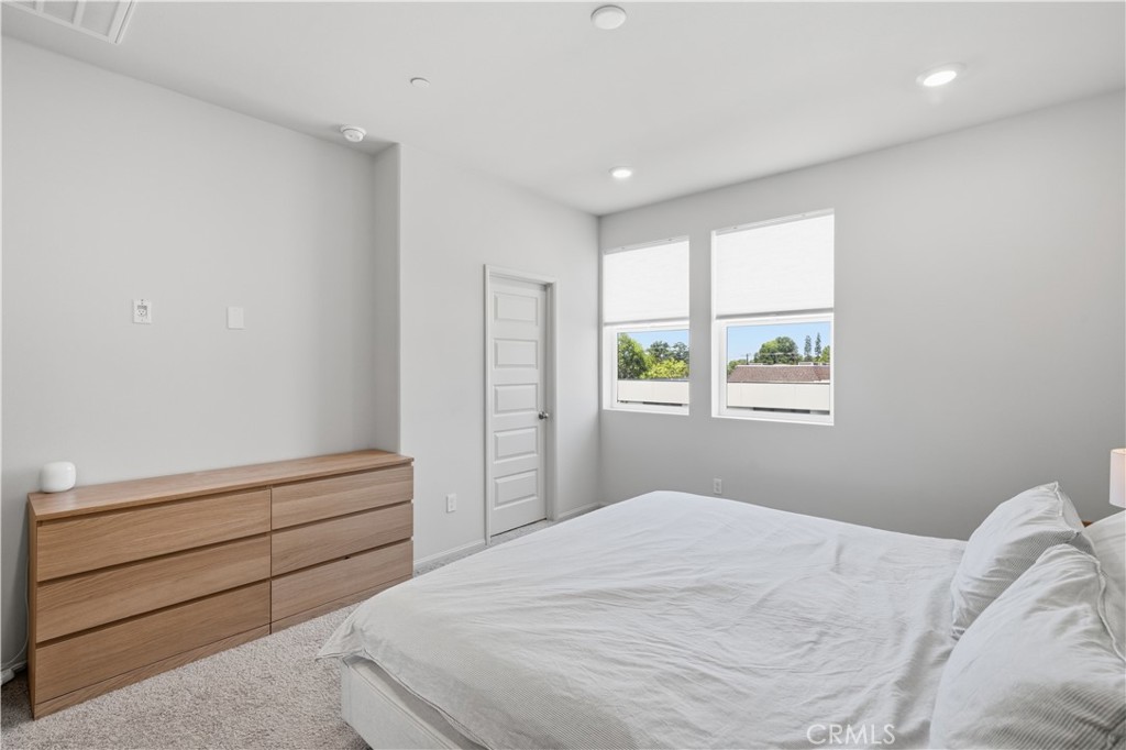 1756 Cayton