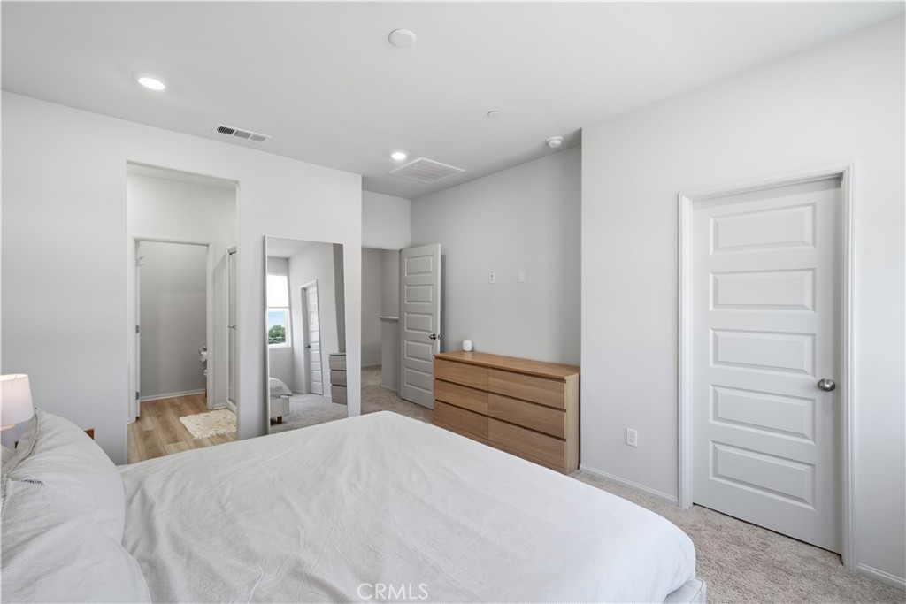 1756 Cayton