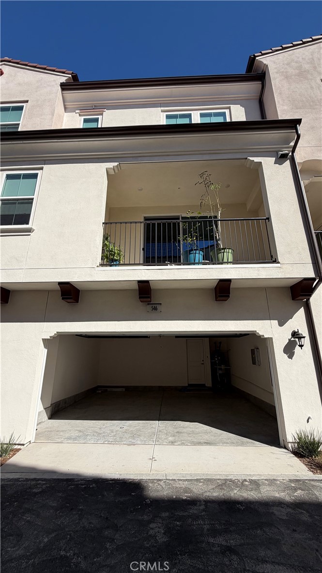 546 Gregory Way