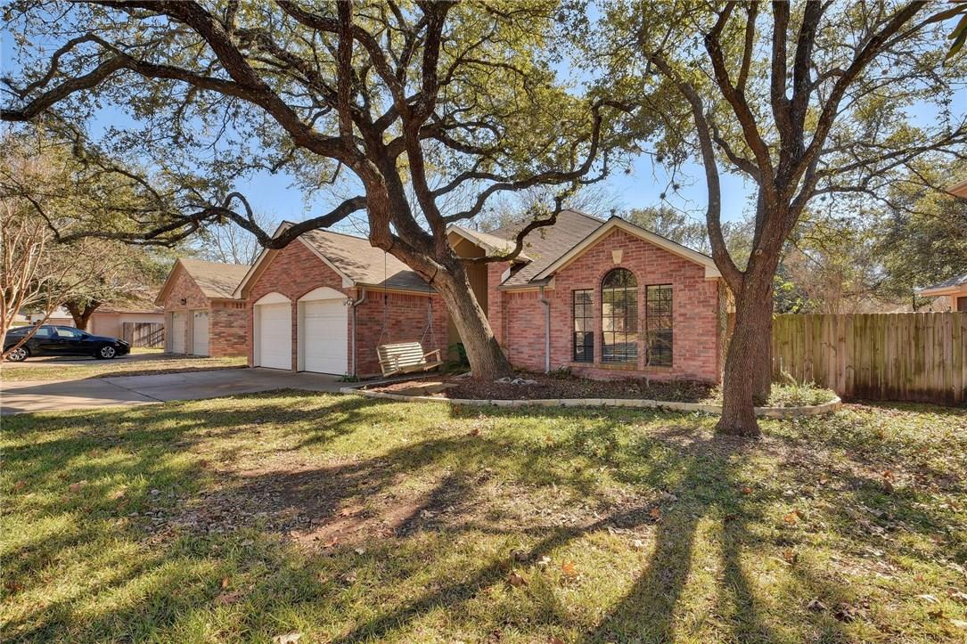 15811 De Peer Ave