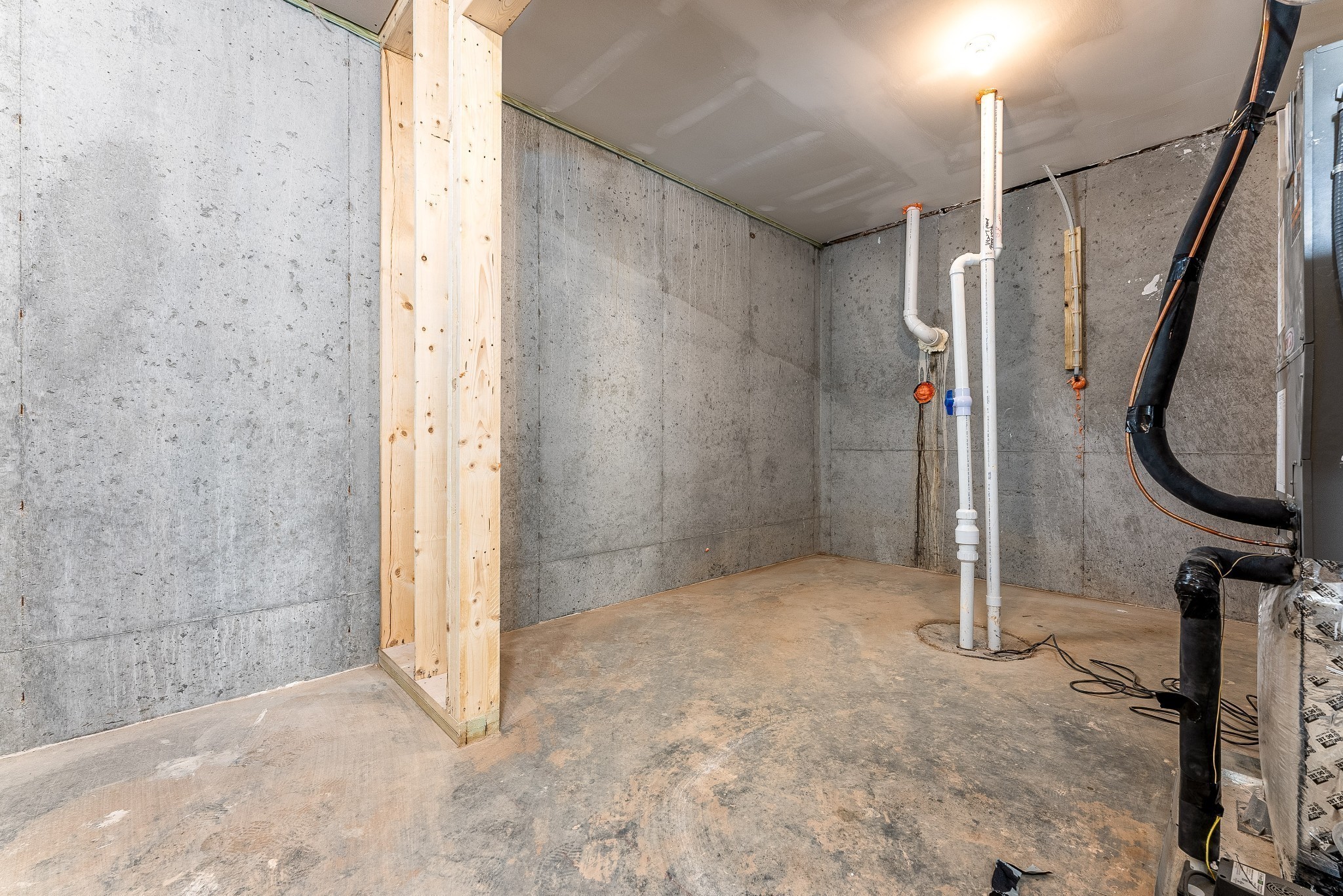 6137 Saxlingham Place