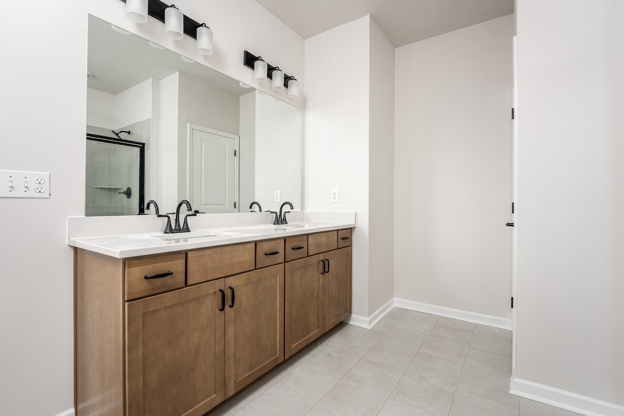 6137 Saxlingham Place