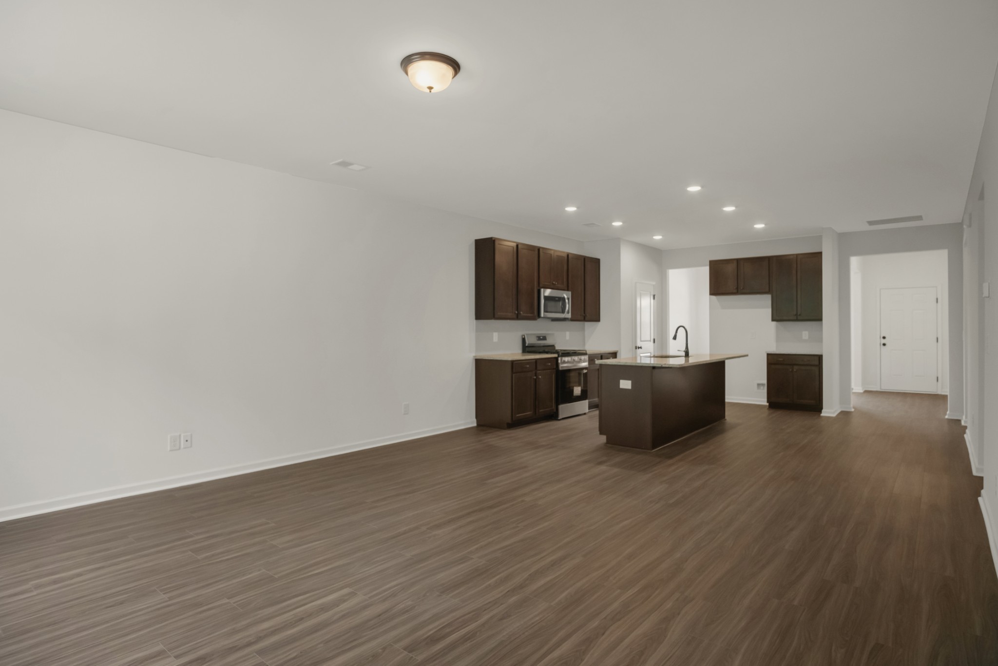 755 Chiswick Ct