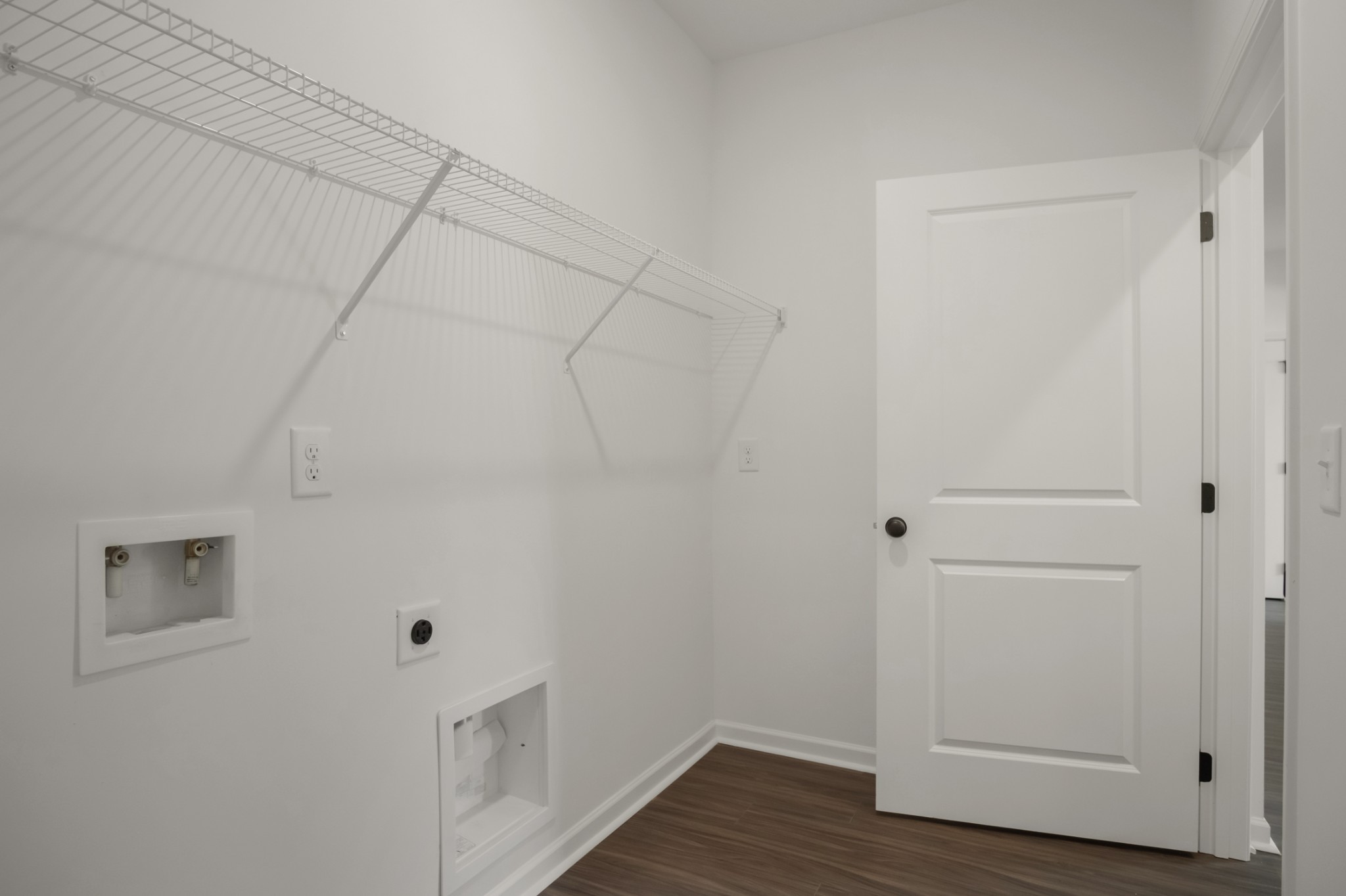 755 Chiswick Ct