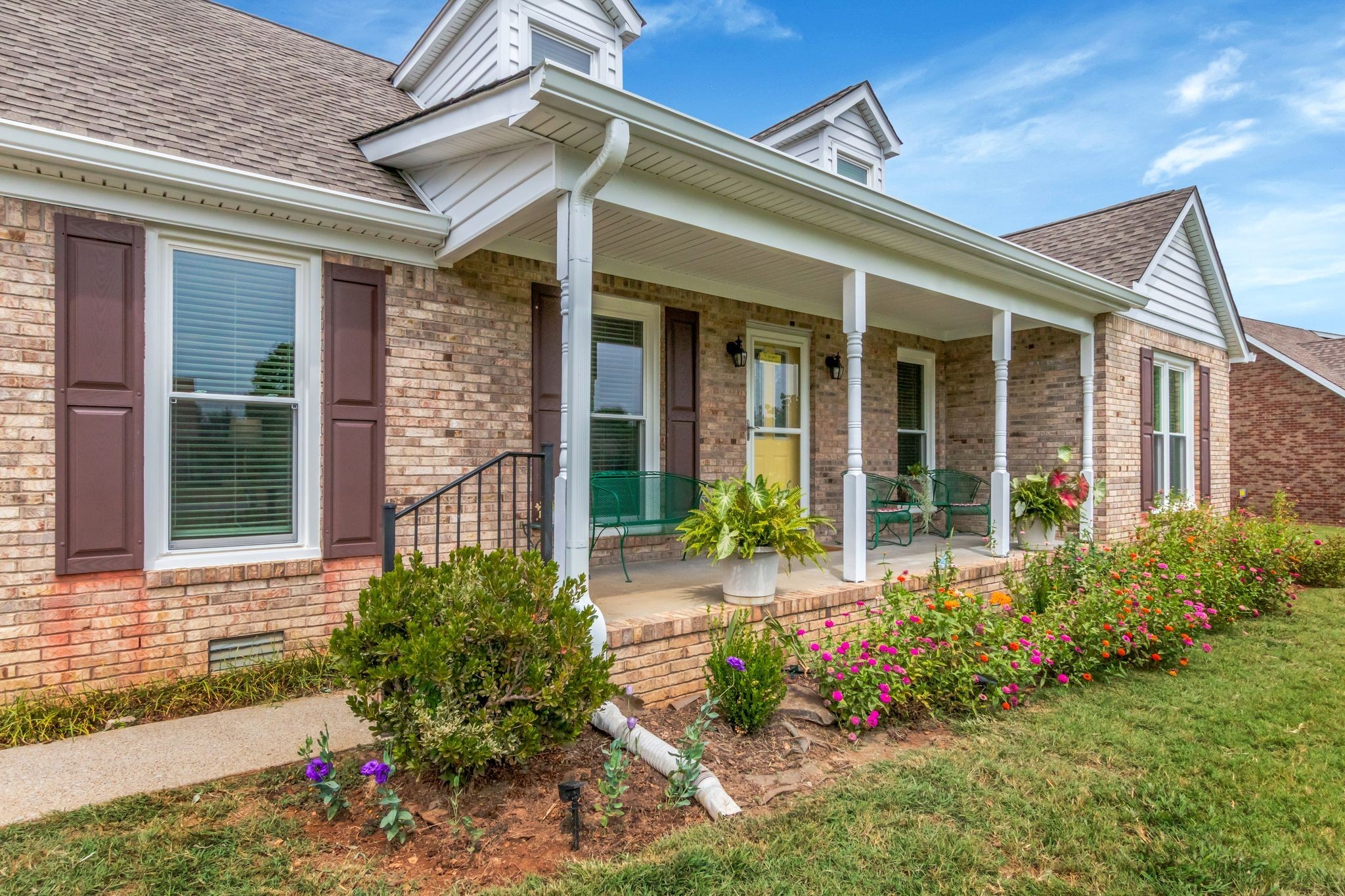 1856 Orchard Park Dr