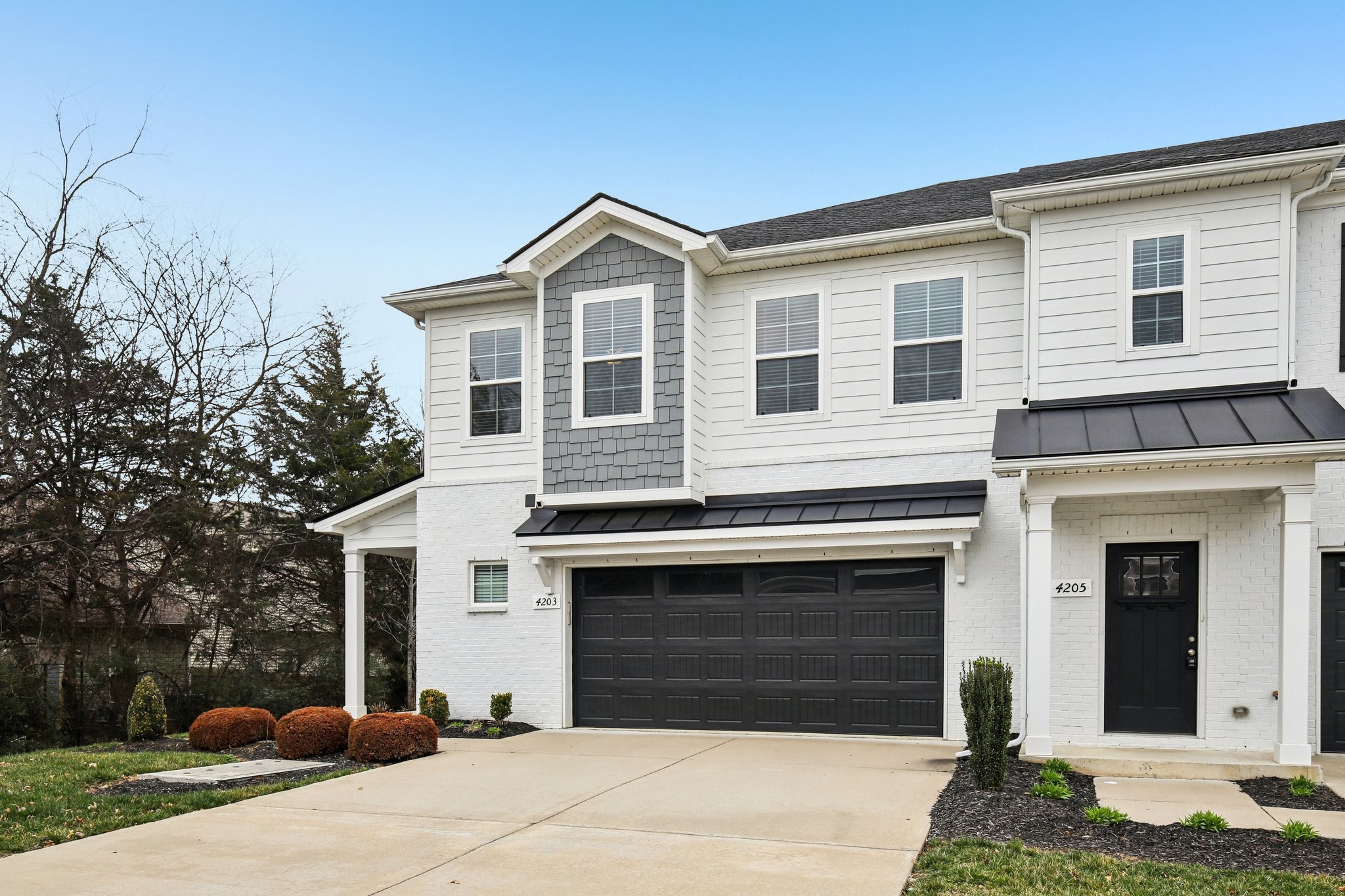 4203 Sarazen Ln