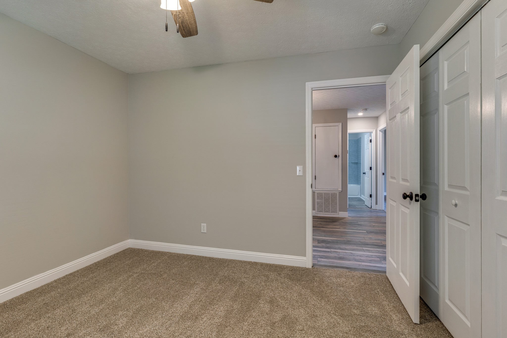 180 Brooke Castle Dr