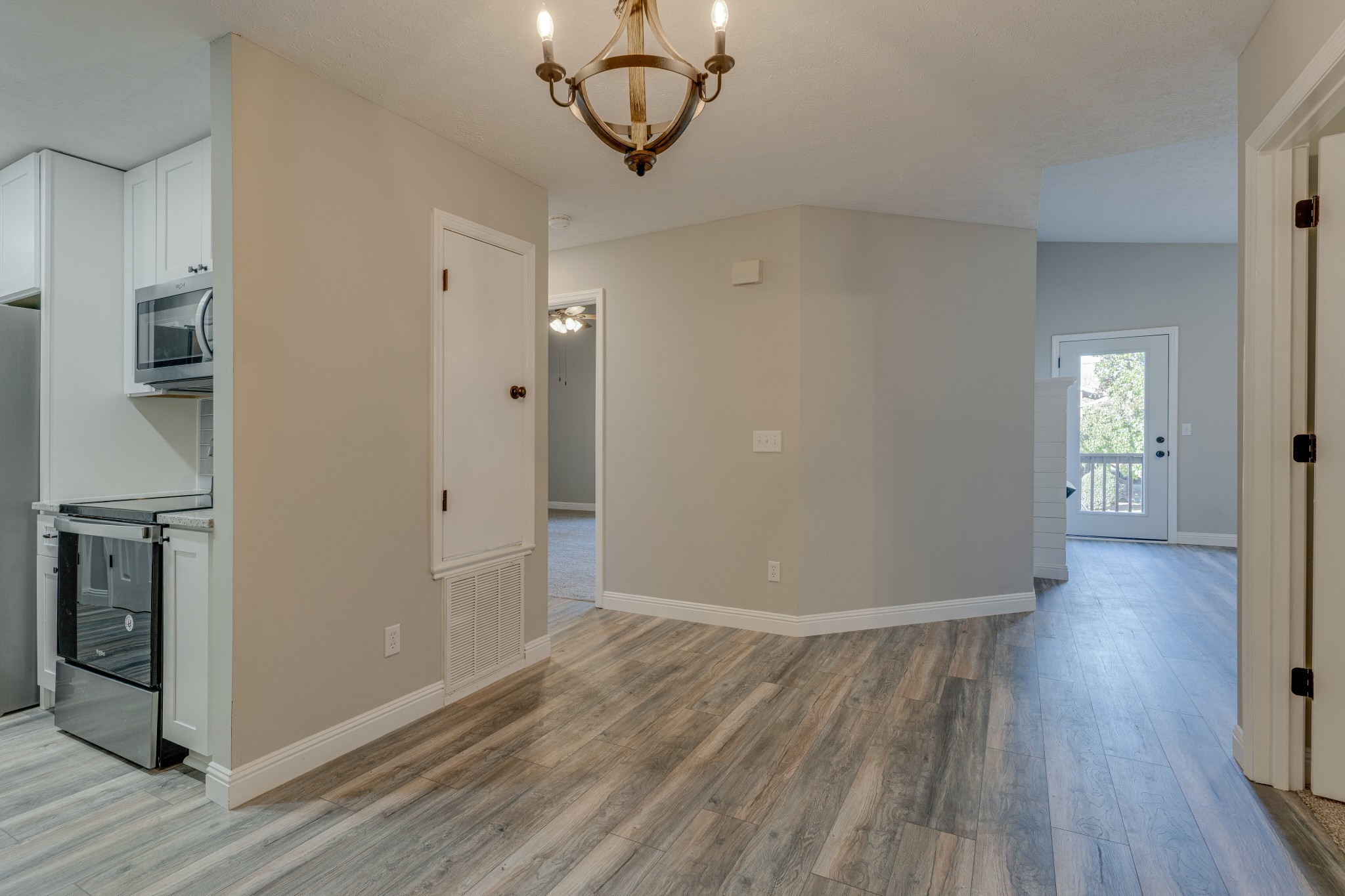 180 Brooke Castle Dr