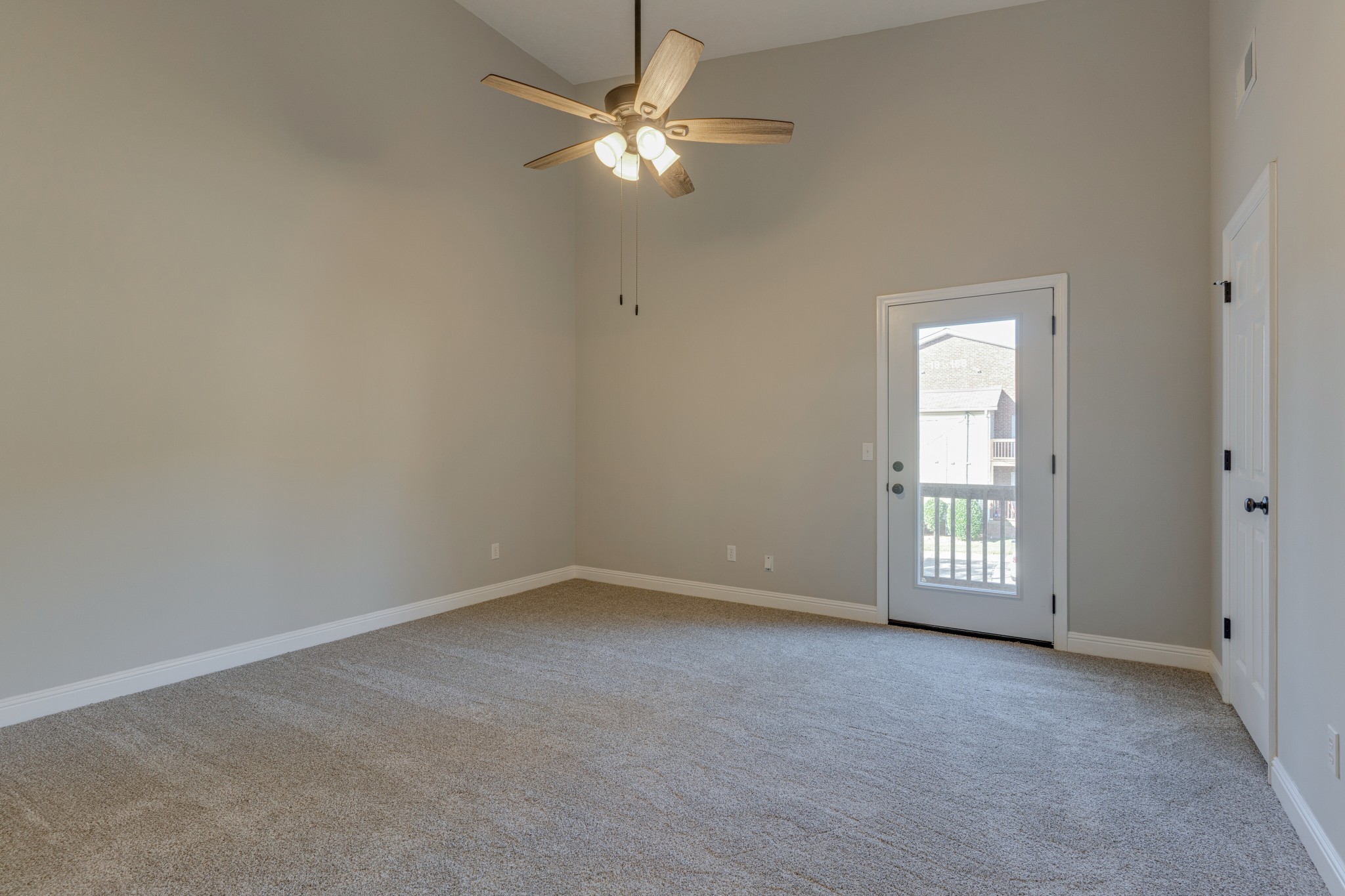 180 Brooke Castle Dr