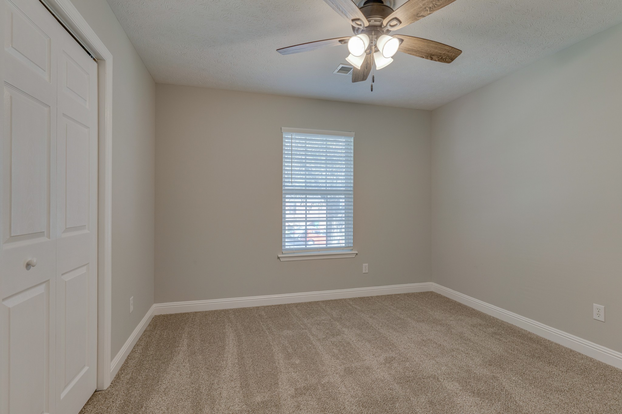 180 Brooke Castle Dr