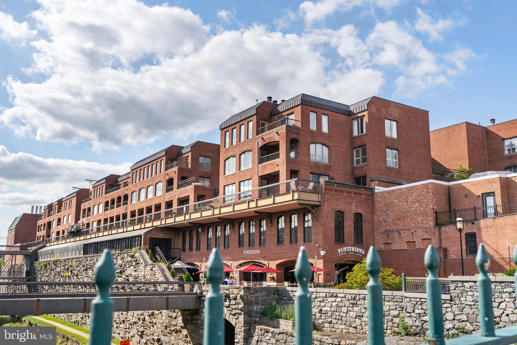 1080 WISCONSIN AVENUE NW 305