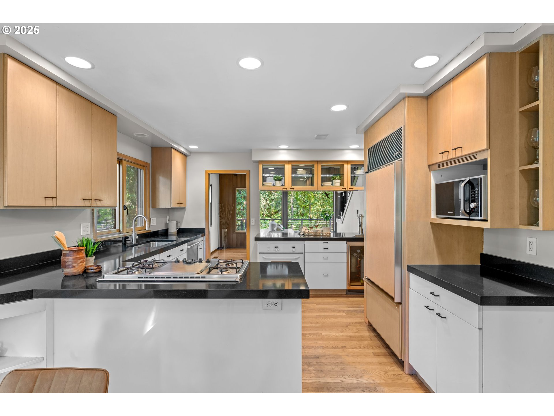 47 TANGLEWOOD DR, Lake Oswego