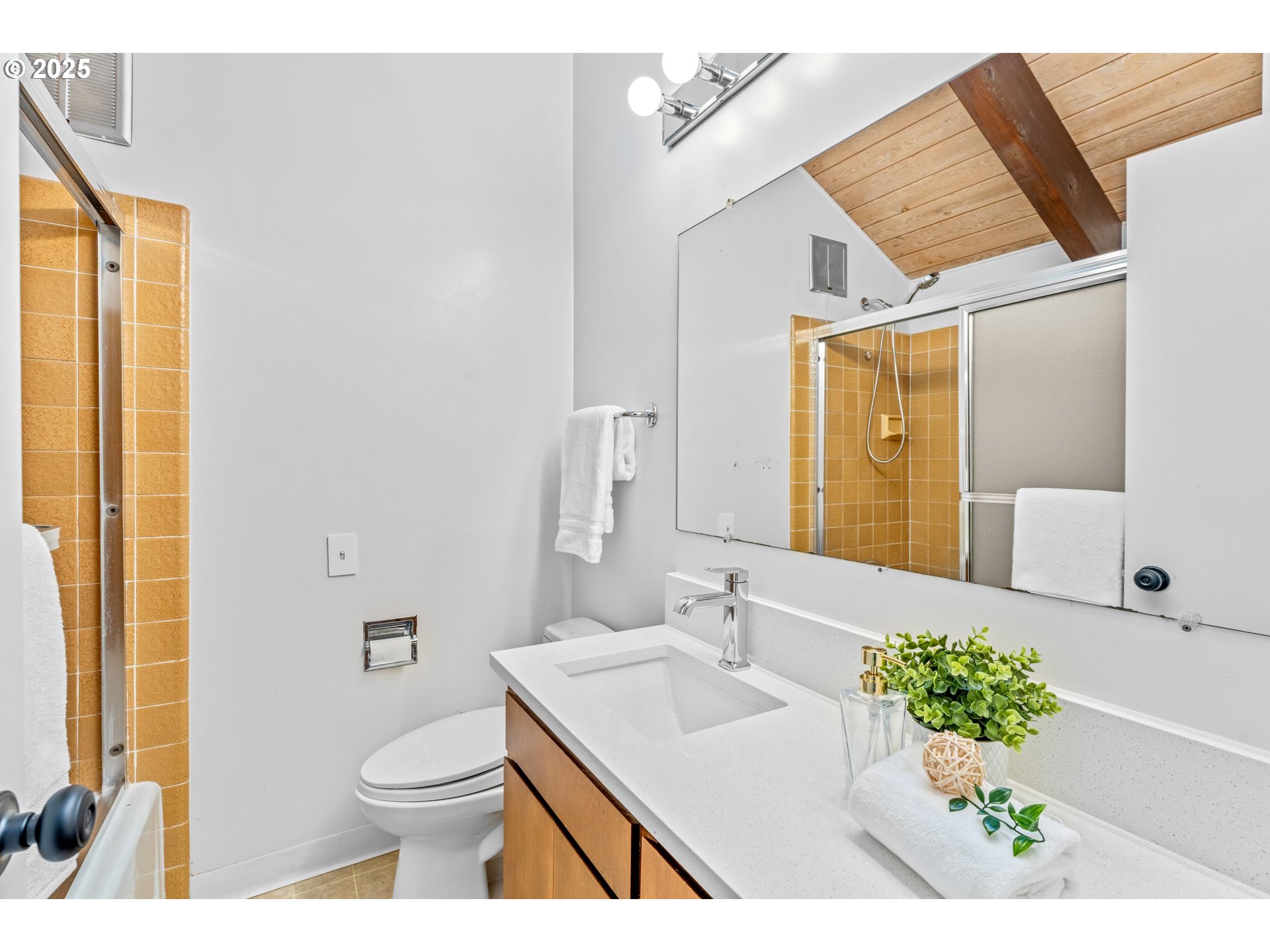 47 TANGLEWOOD DR, Lake Oswego