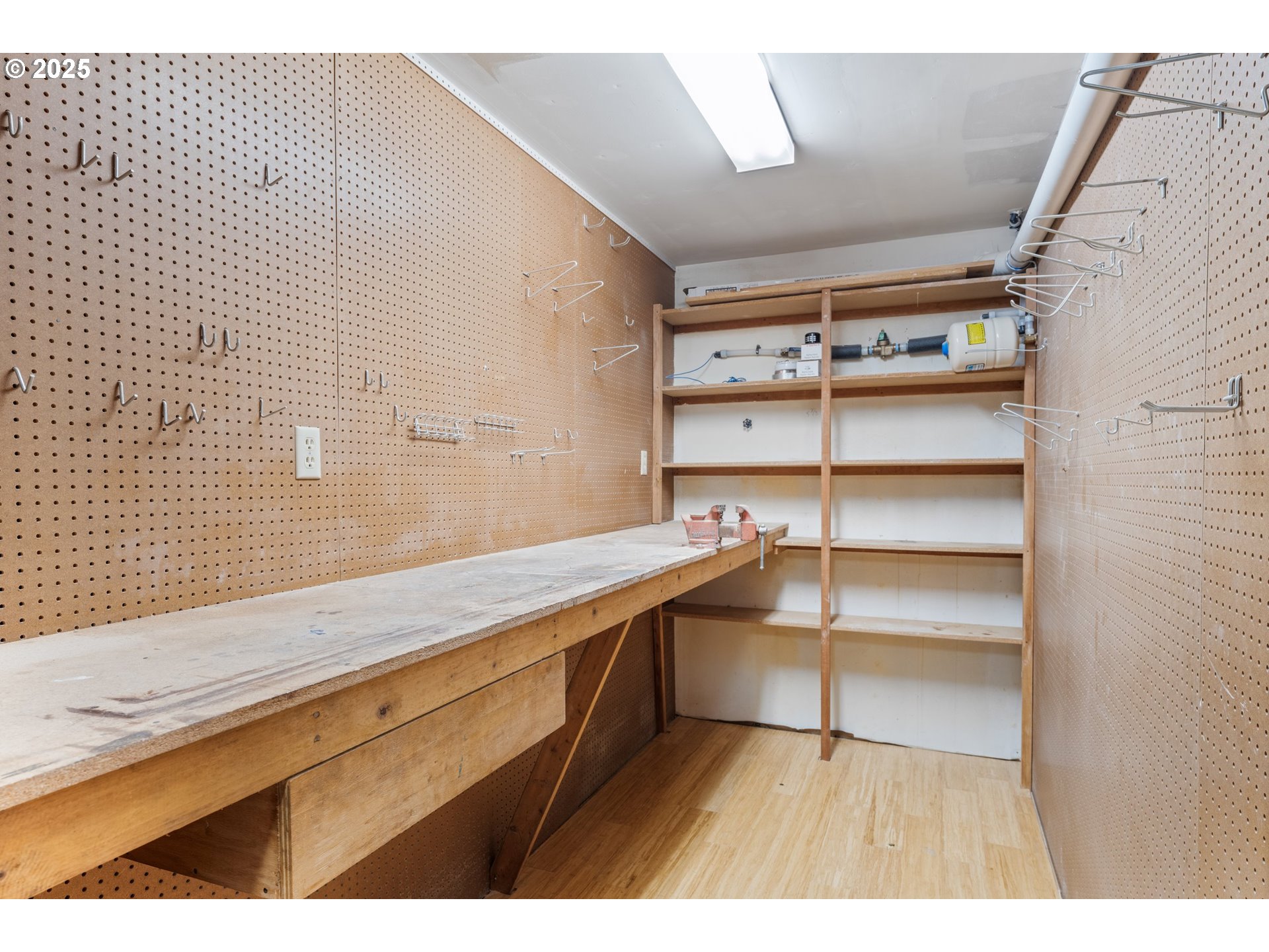 47 TANGLEWOOD DR, Lake Oswego