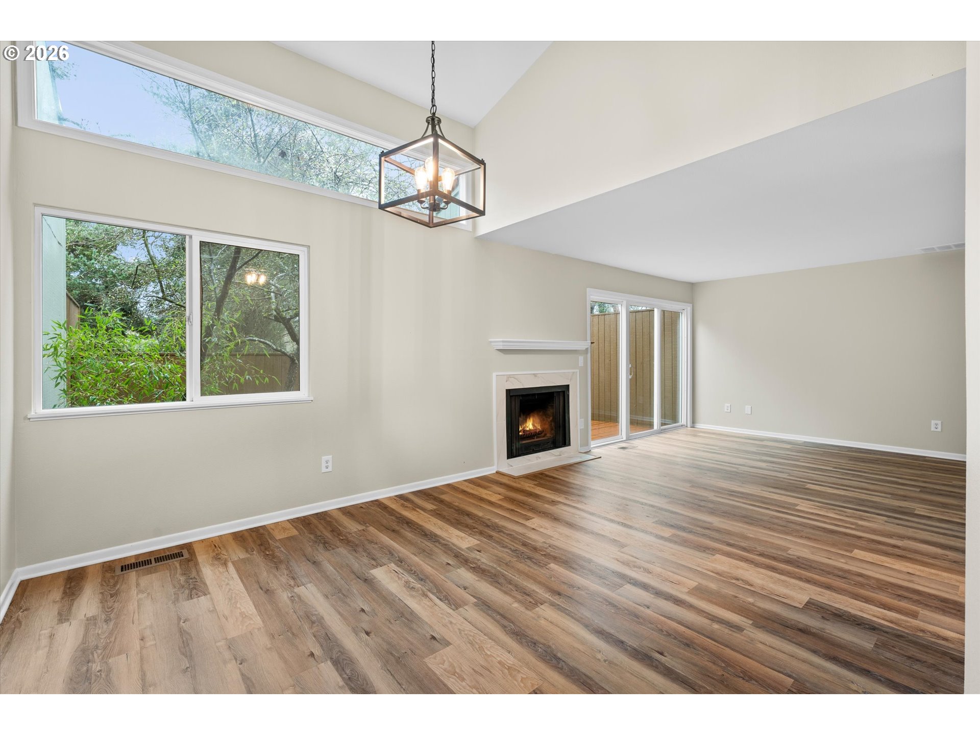 1865 NW ROLLING HILL DR