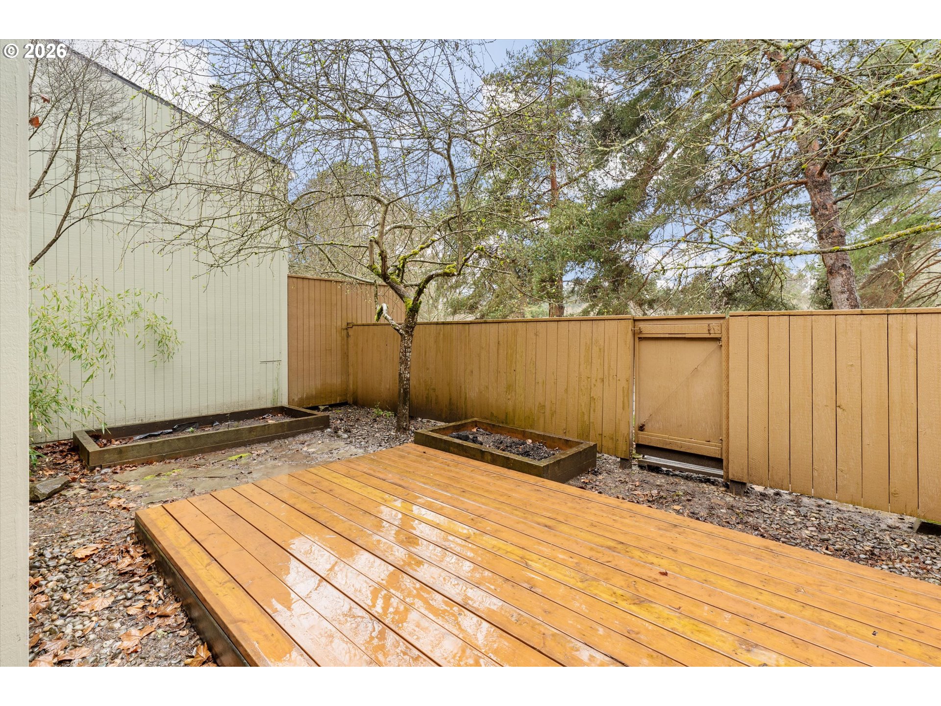 1865 NW ROLLING HILL DR