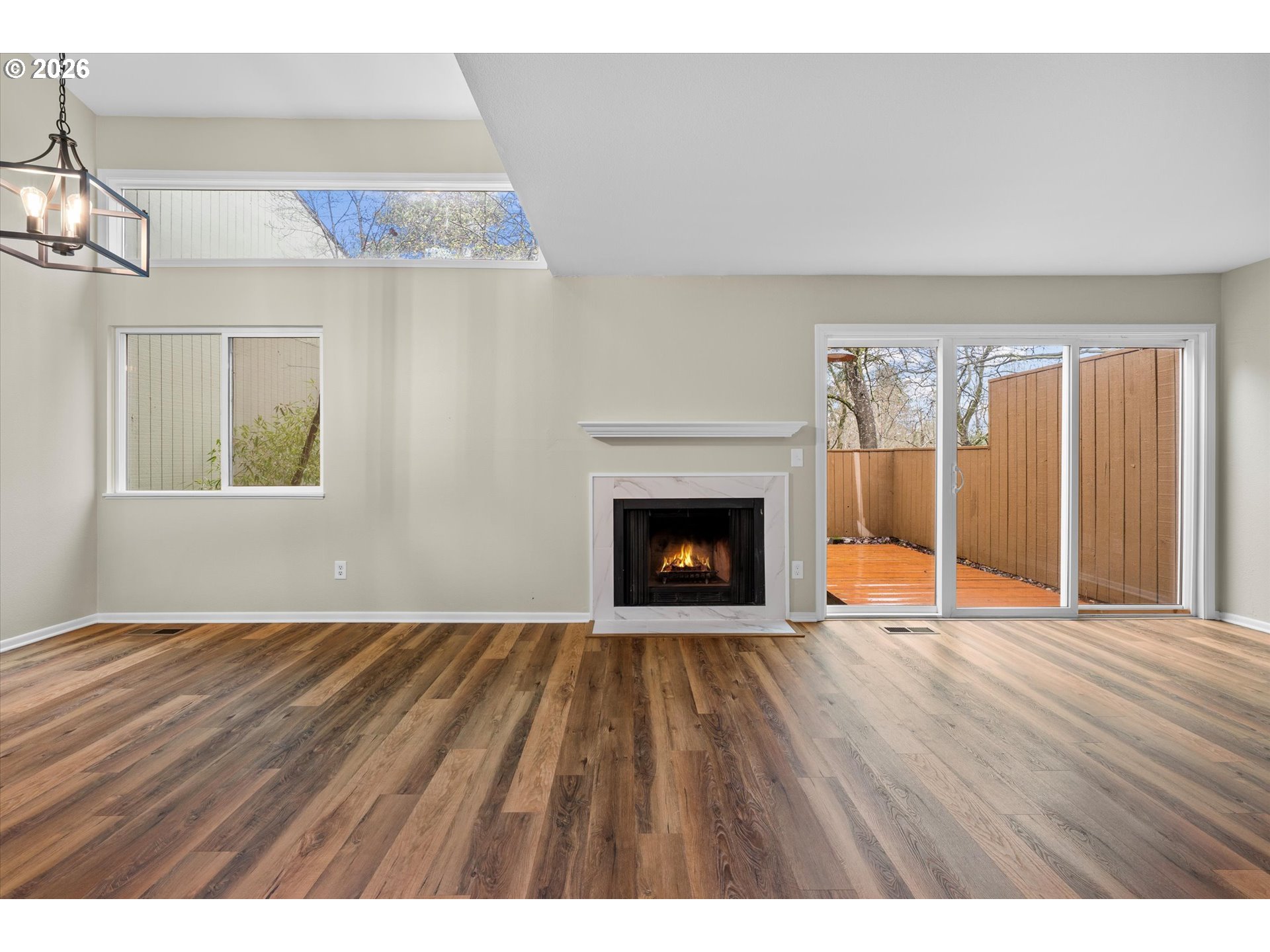 1865 NW ROLLING HILL DR