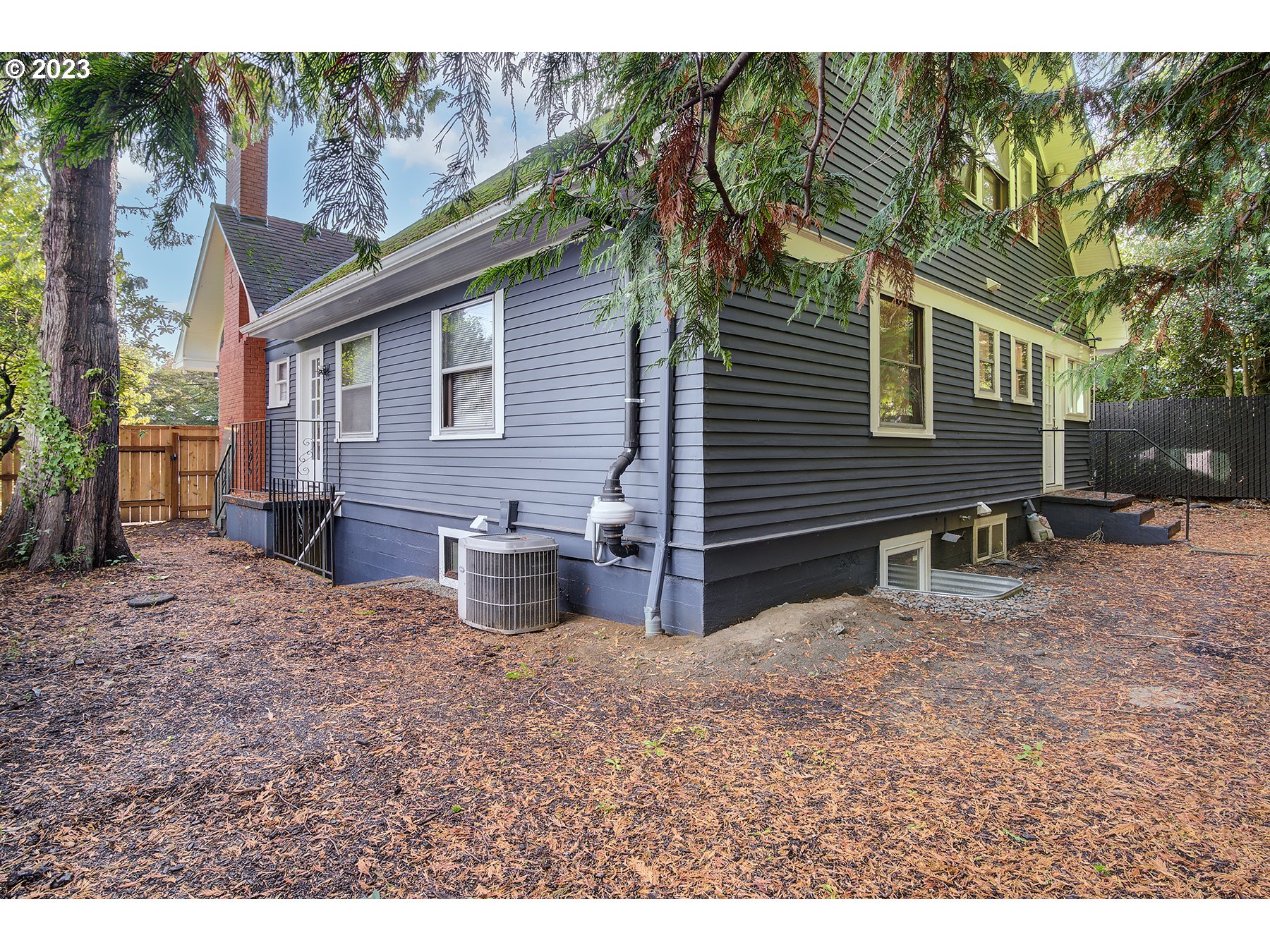 7537 N RICHMOND AVE 2