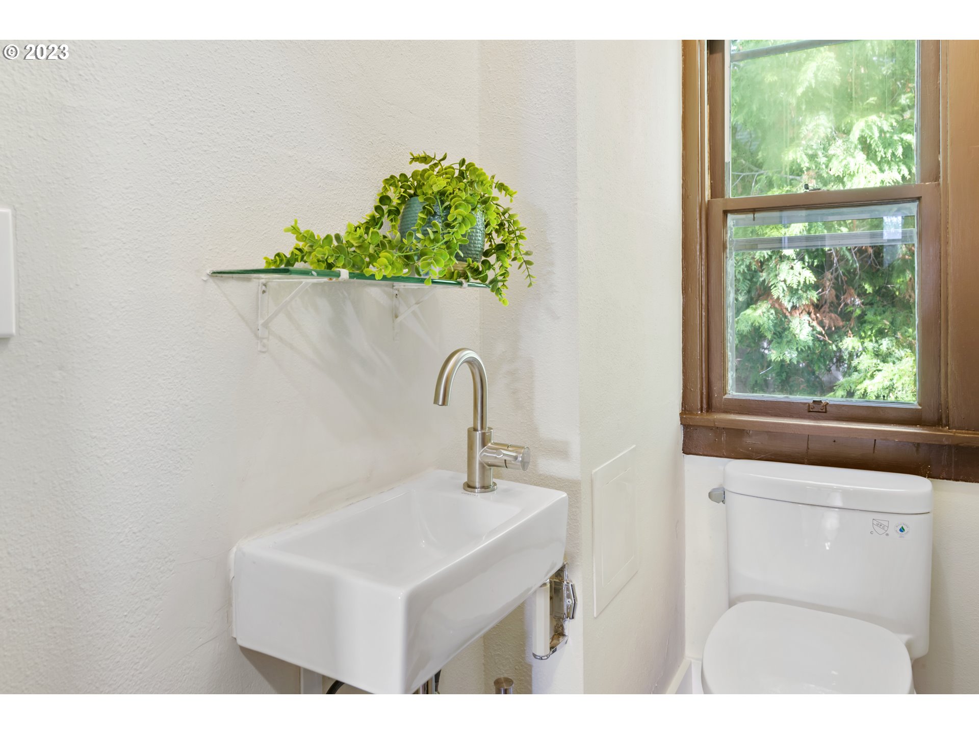 7537 N RICHMOND AVE 2