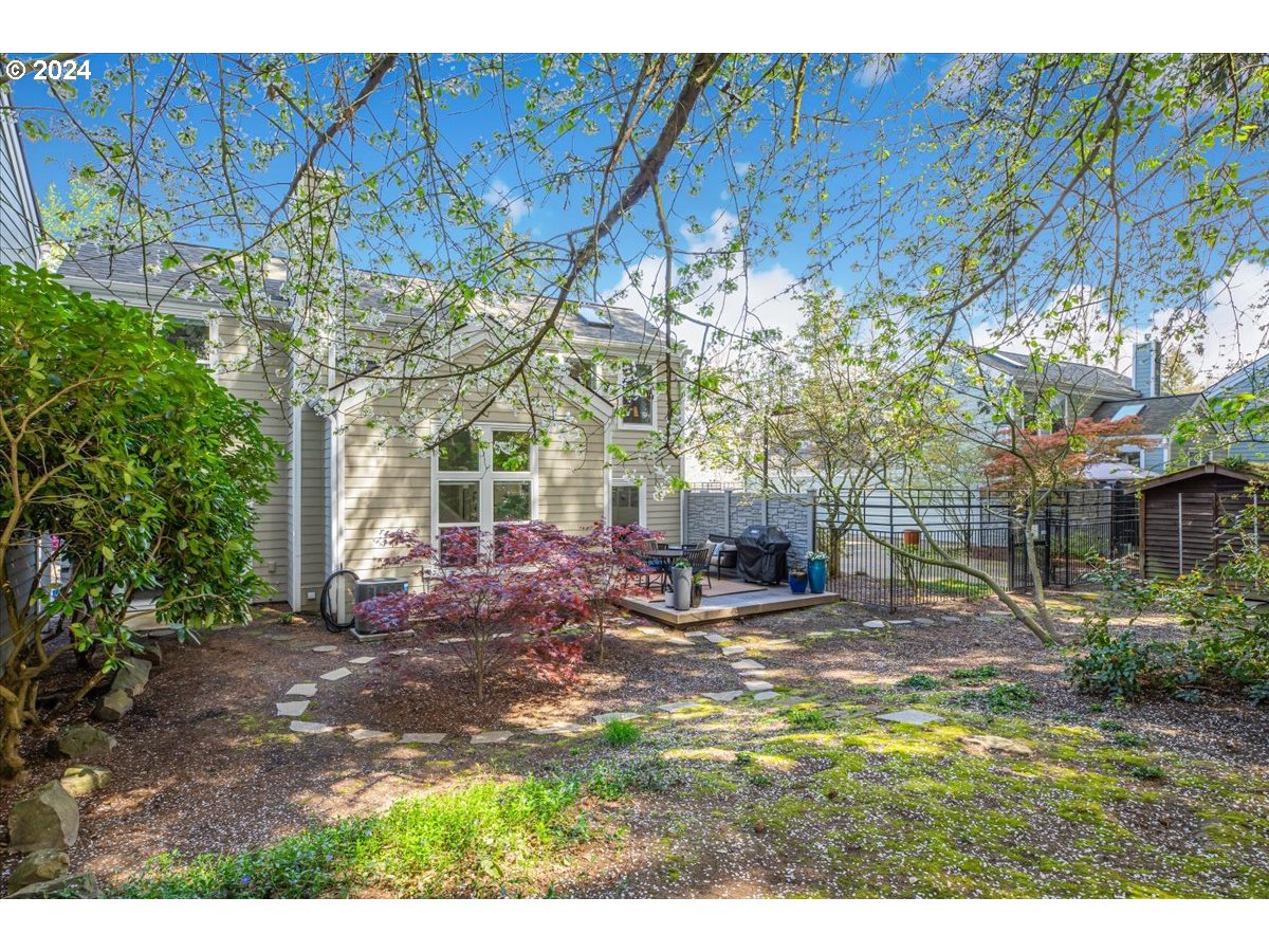 11360 SW SYCAMORE PL