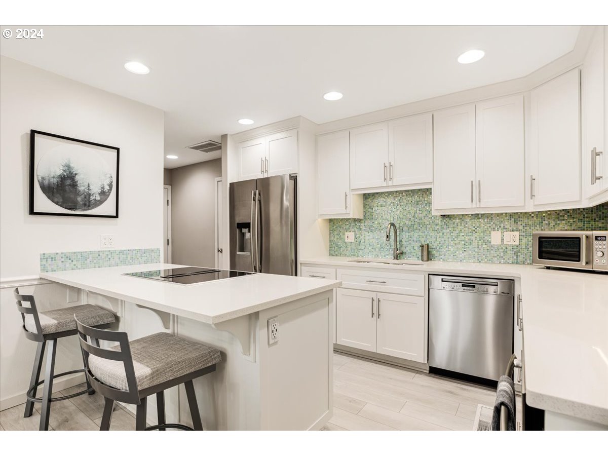 11360 SW SYCAMORE PL