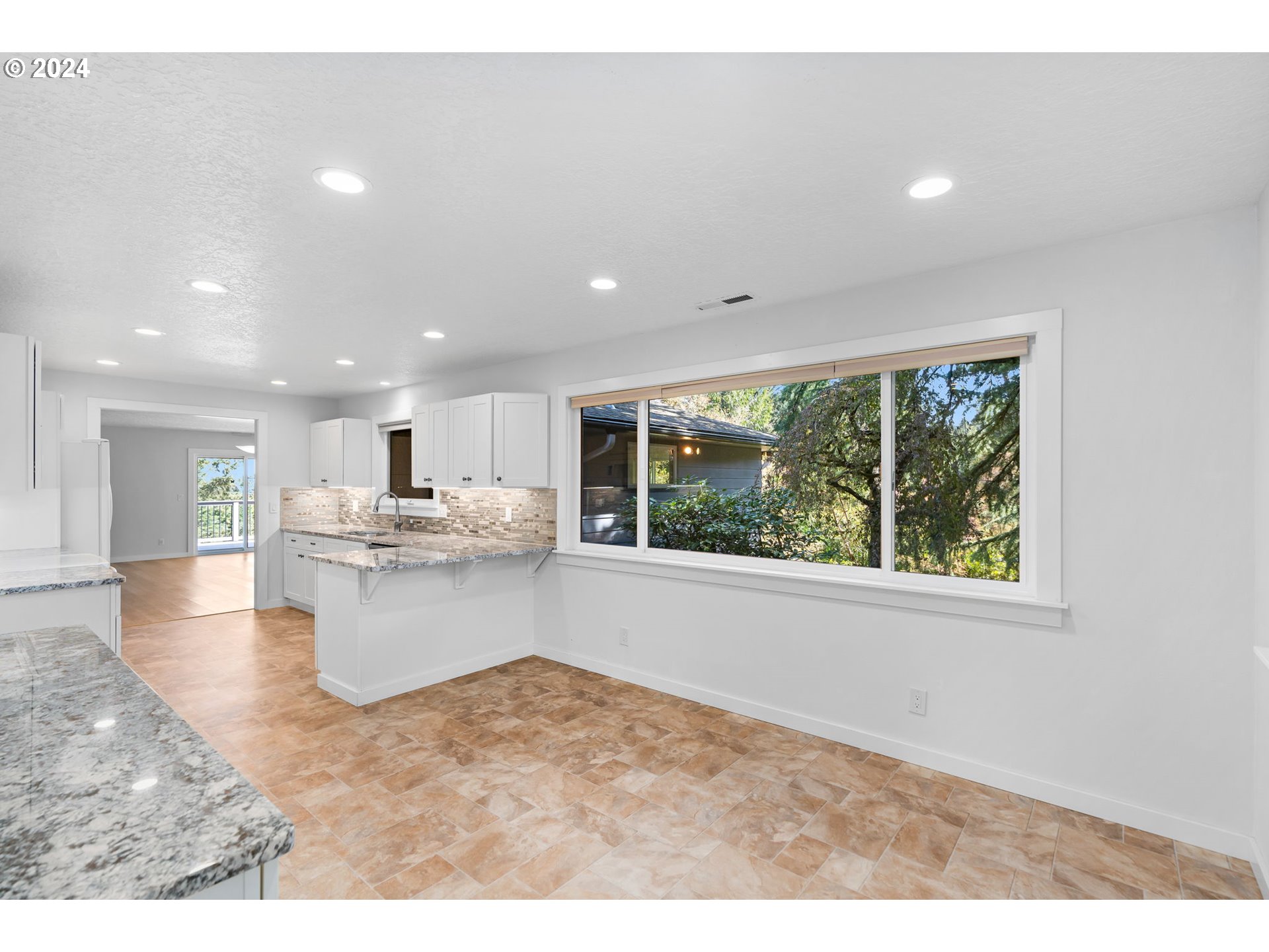 18585 SW NEUGEBAUER RD