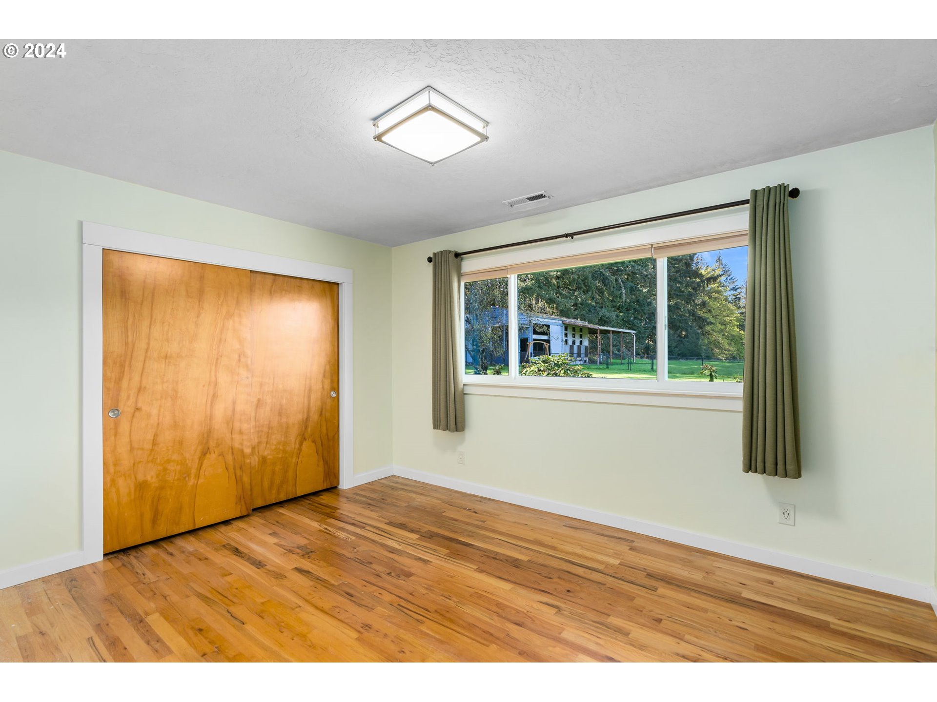 18585 SW NEUGEBAUER RD