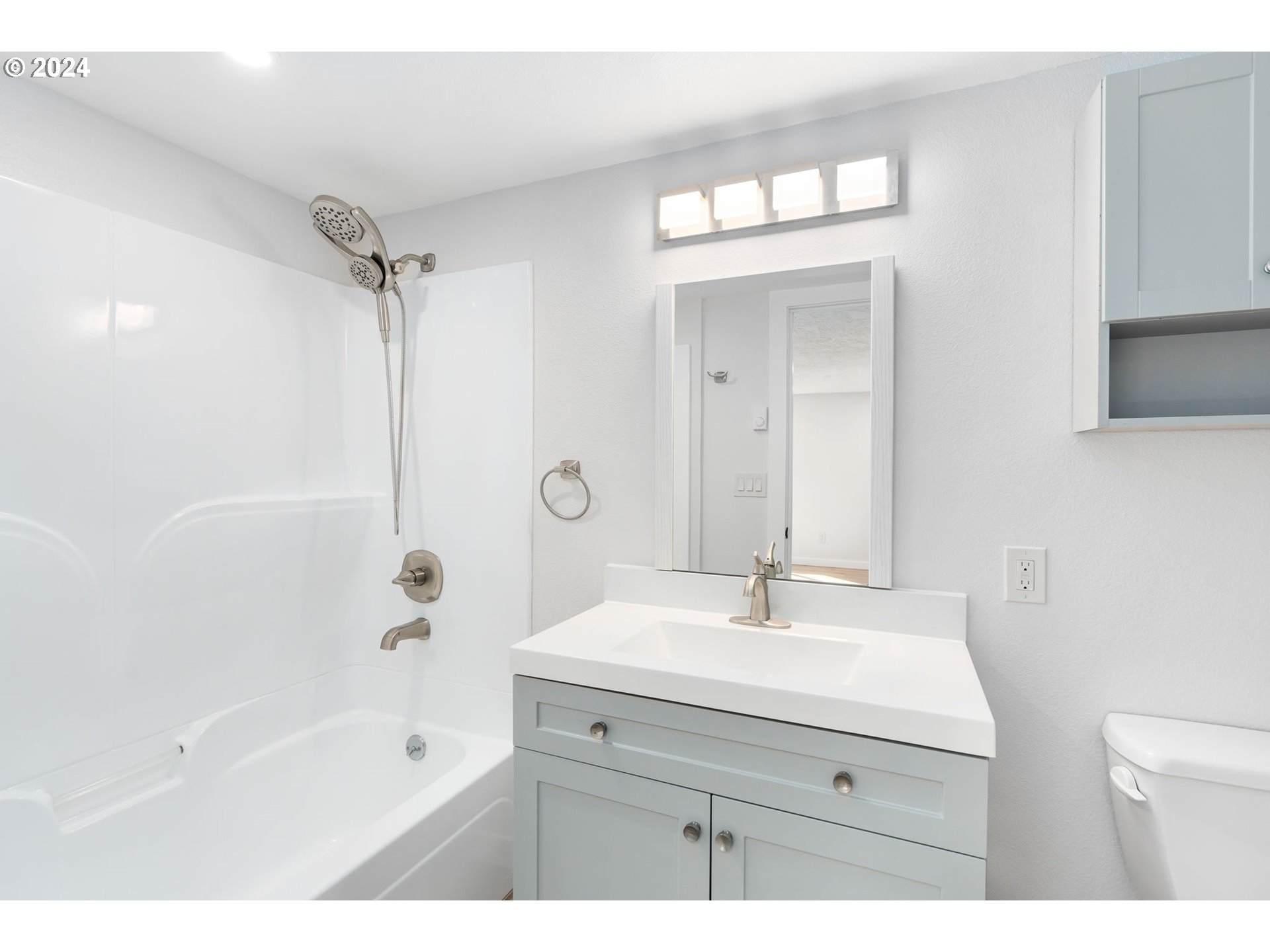 18585 SW NEUGEBAUER RD