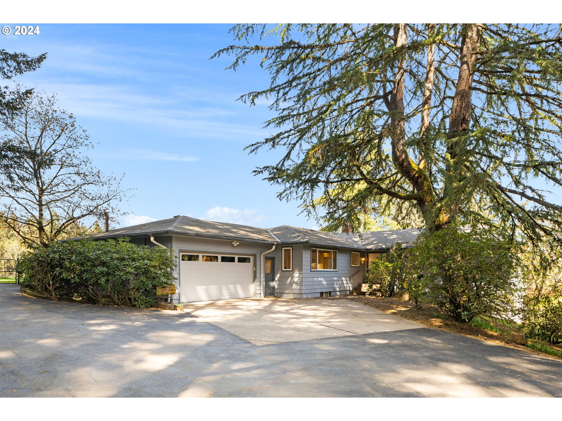 18585 SW NEUGEBAUER RD