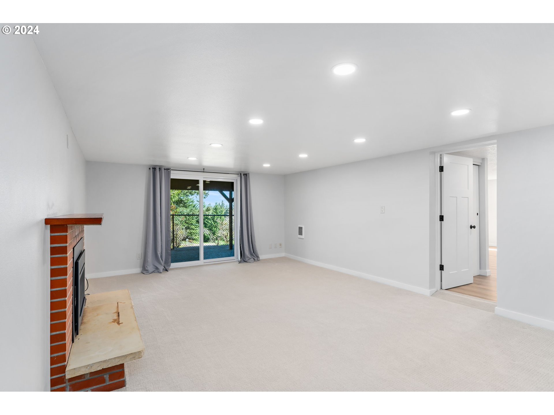 18585 SW NEUGEBAUER RD