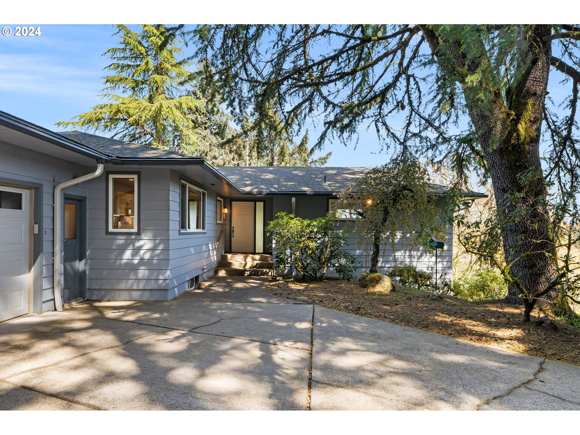 18585 SW NEUGEBAUER RD