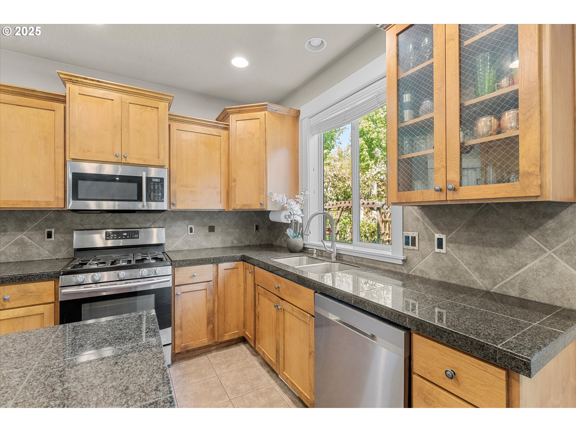 18289 SW MAIDENFERN LN