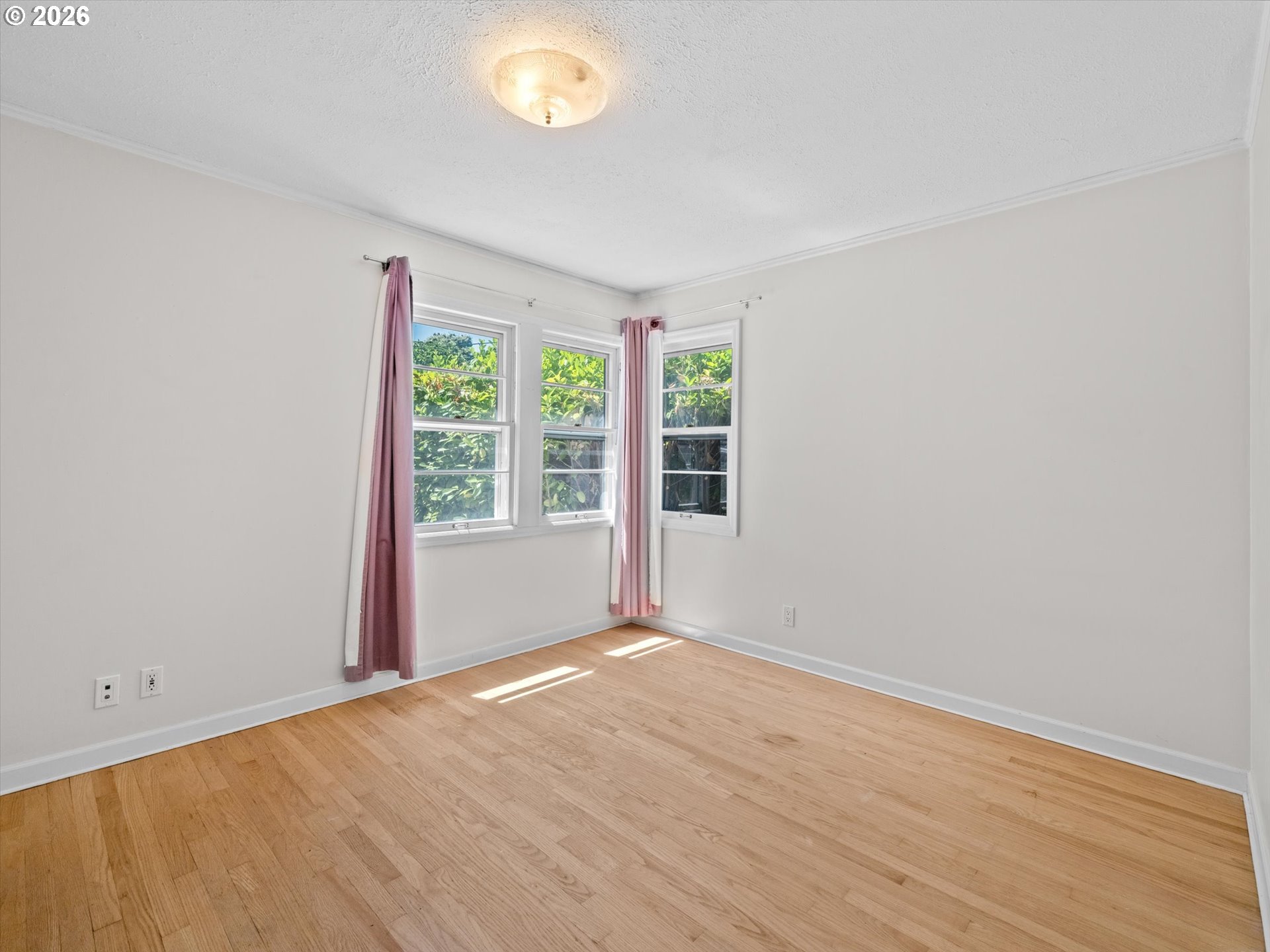 6144 N WILLAMETTE BLVD