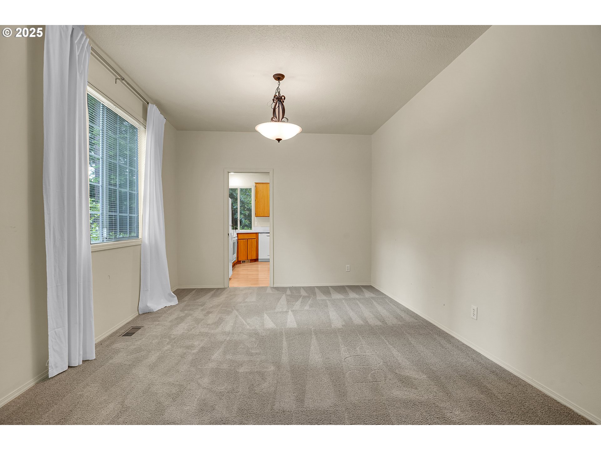 4698 BLACK FOREST CT