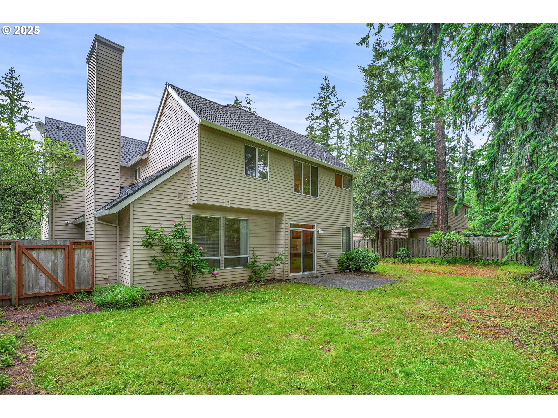 4698 BLACK FOREST CT