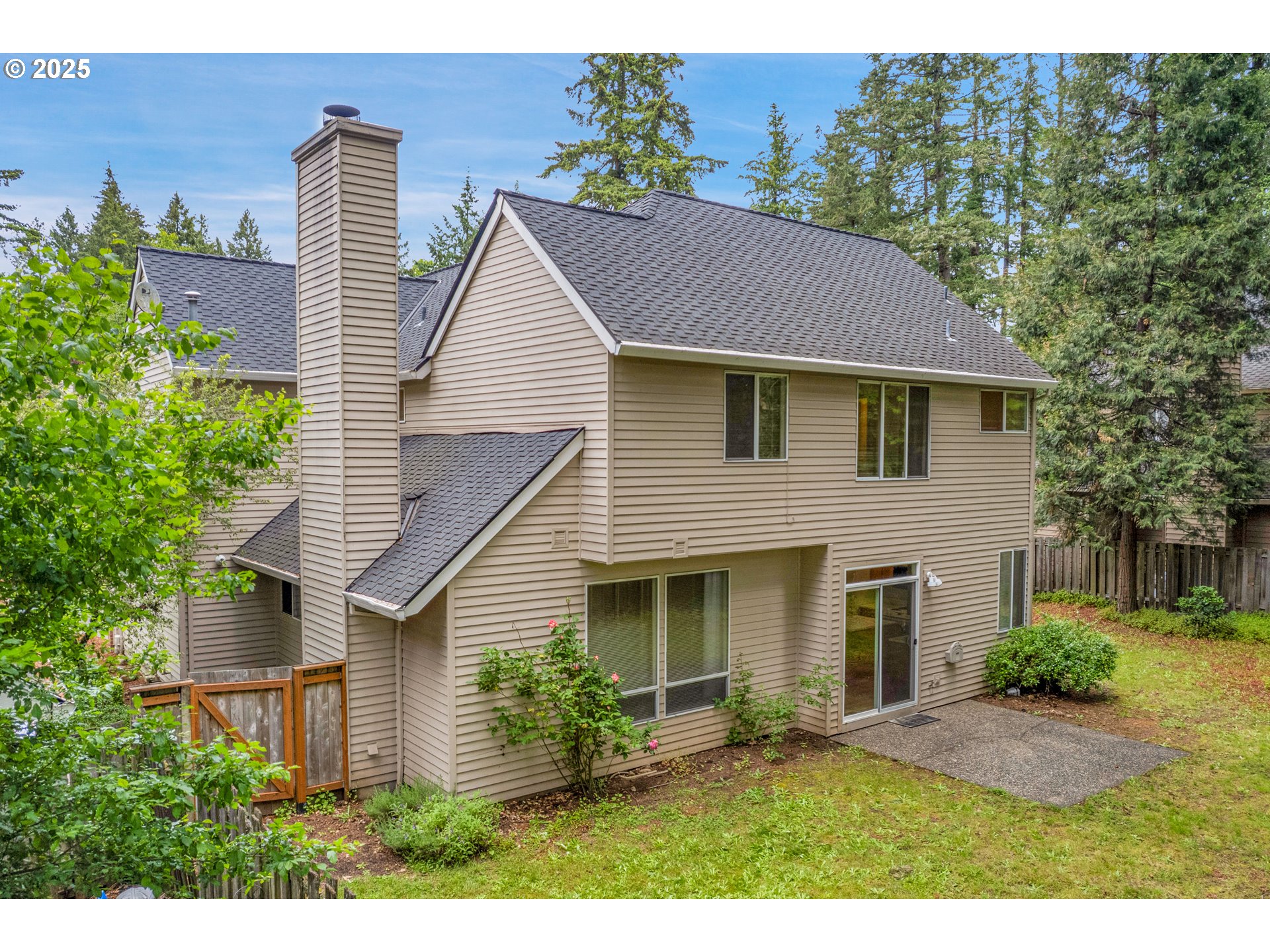 4698 BLACK FOREST CT