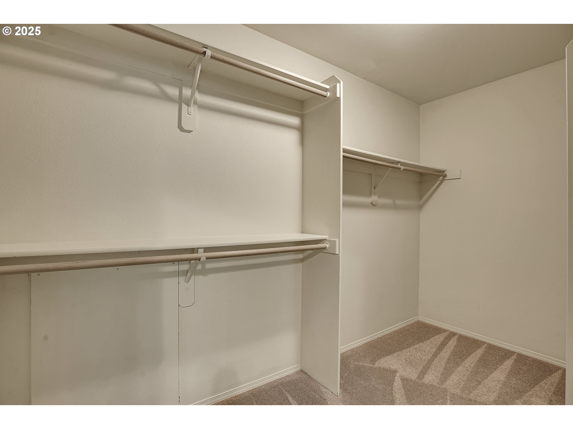 4698 BLACK FOREST CT