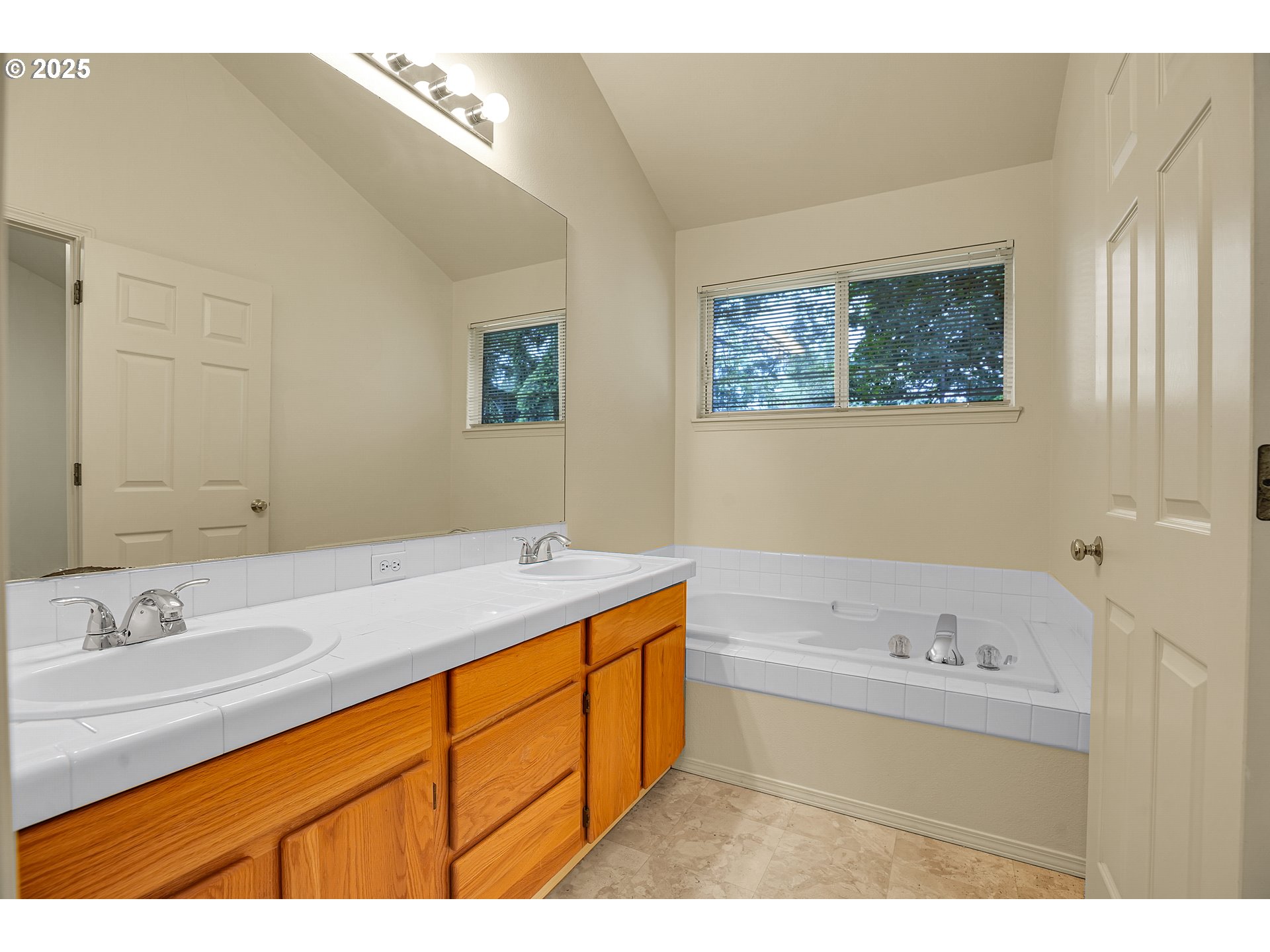 4698 BLACK FOREST CT