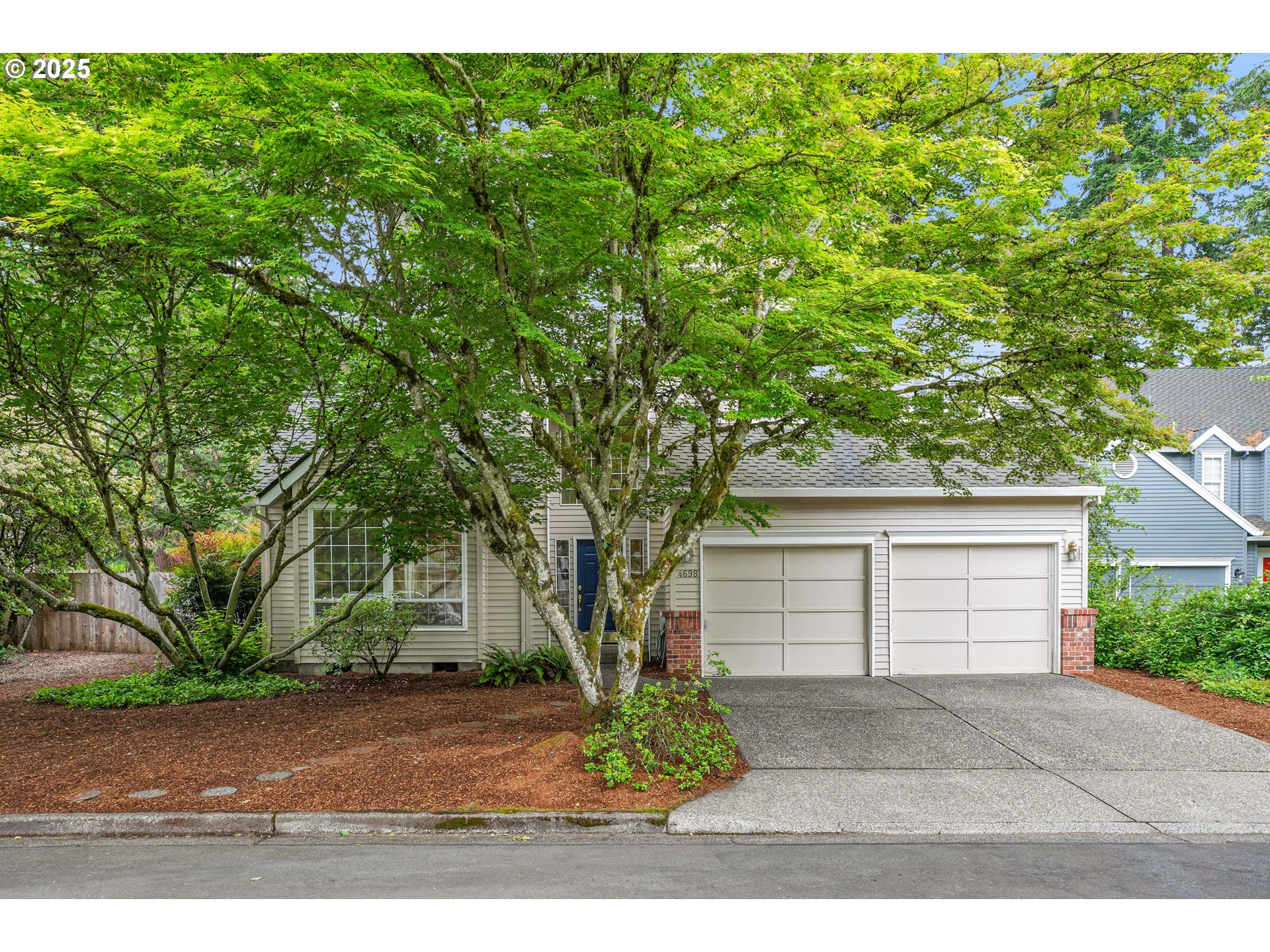 4698 BLACK FOREST CT