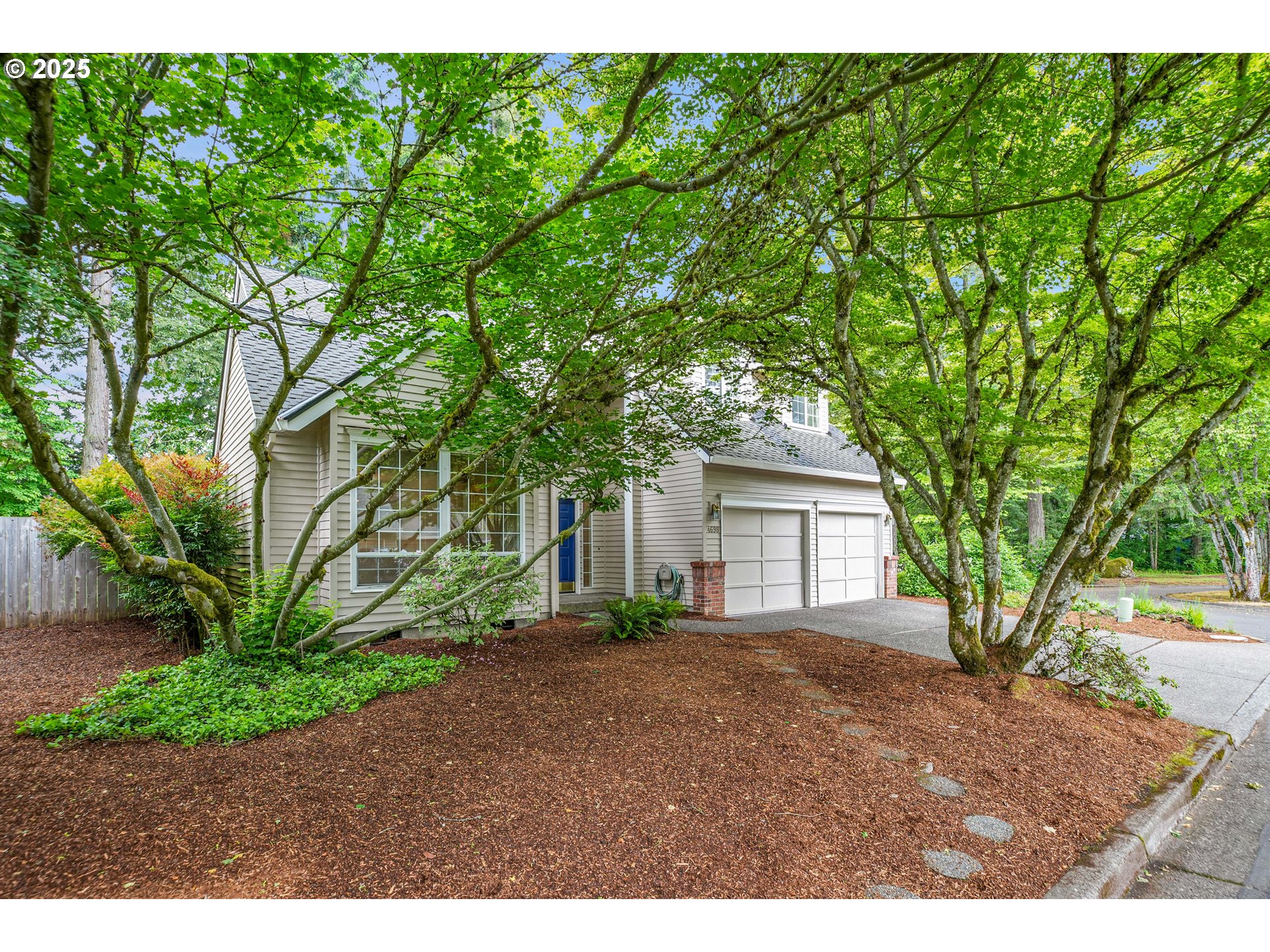 4698 BLACK FOREST CT